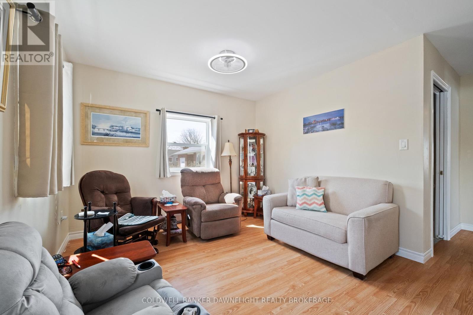 18 Bismark Street, Bluewater, Ontario  N0M 2T0 - Photo 5 - X12943006
