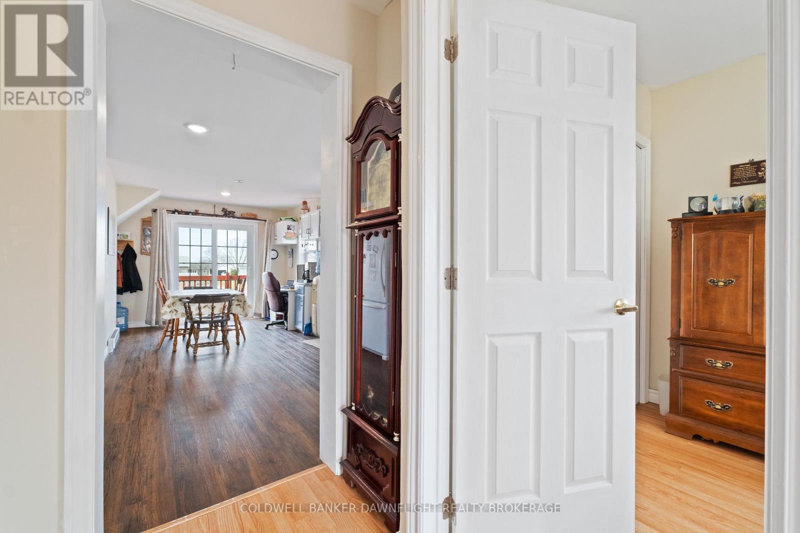 18 Bismark Street, Bluewater, Ontario  N0M 2T0 - Photo 9 - X12943006