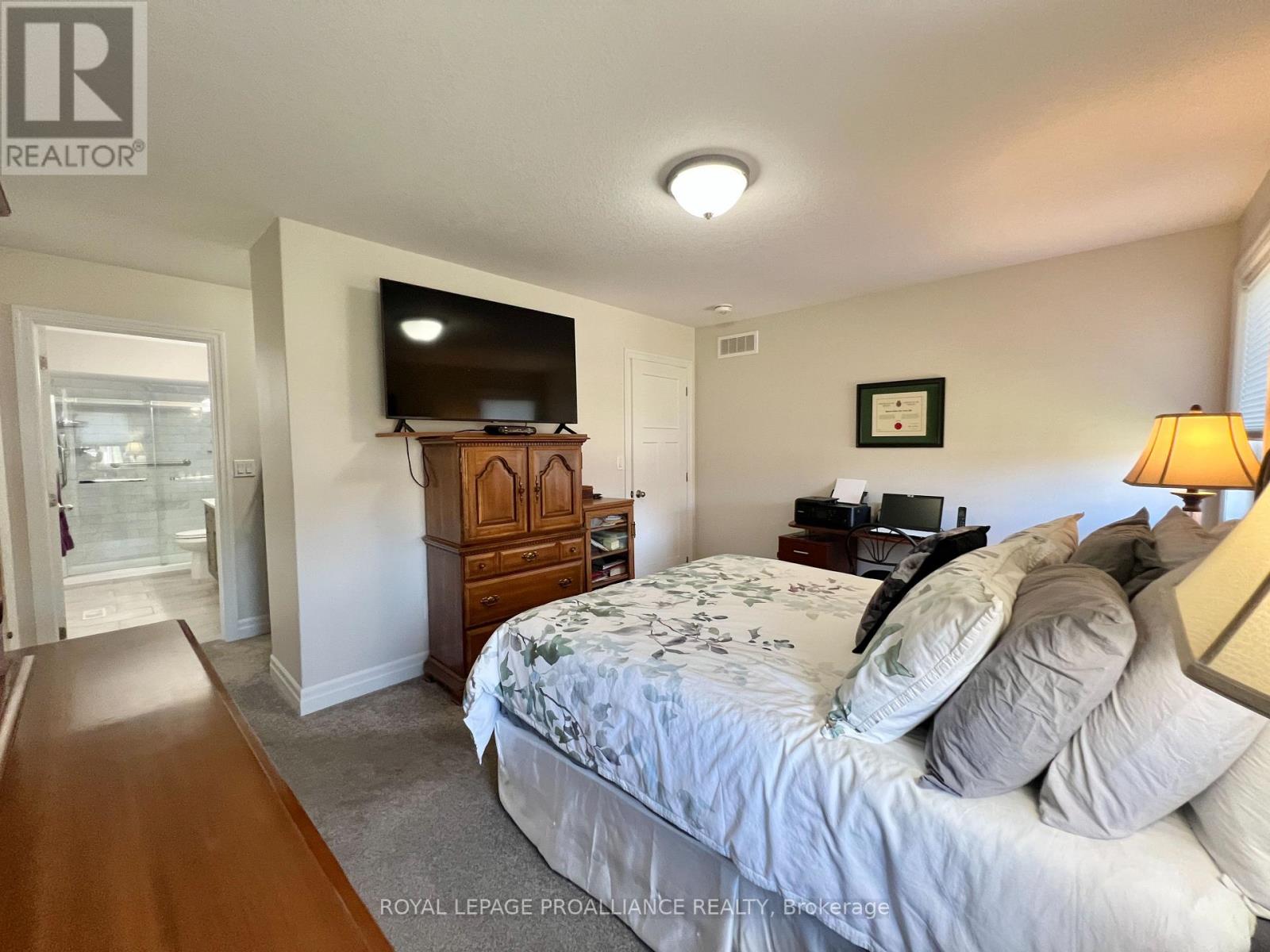 38 Mercedes Drive, Belleville, Ontario  K8N 0B7 - Photo 11 - X12981938