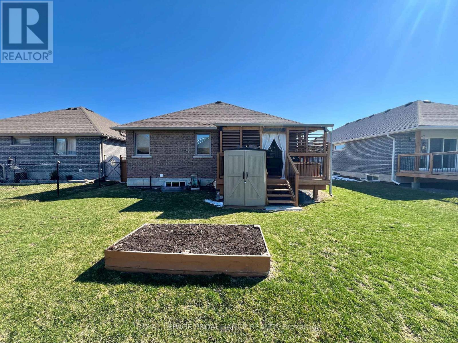 38 Mercedes Drive, Belleville, Ontario  K8N 0B7 - Photo 2 - X12981938