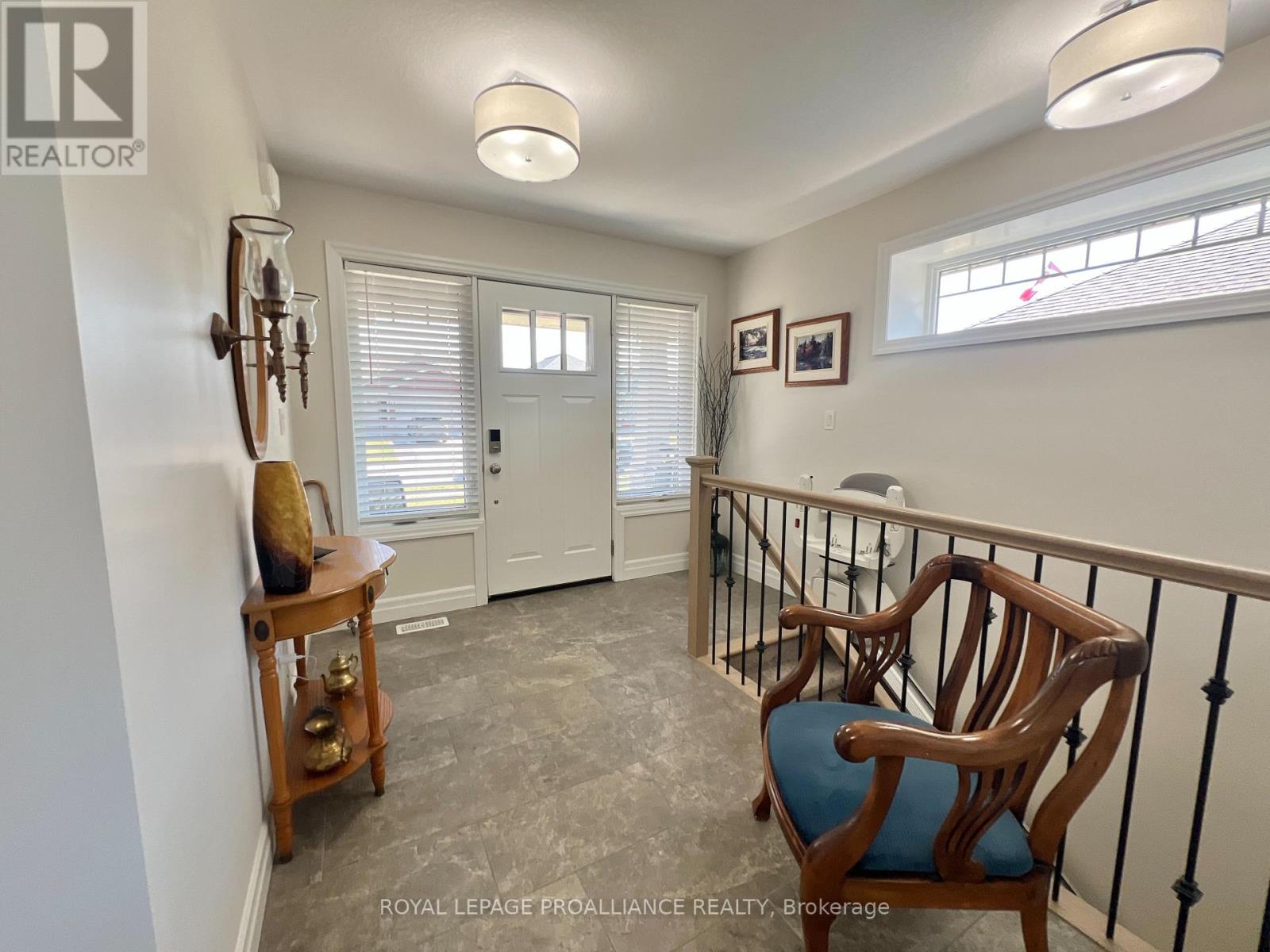 38 Mercedes Drive, Belleville, Ontario  K8N 0B7 - Photo 4 - X12981938