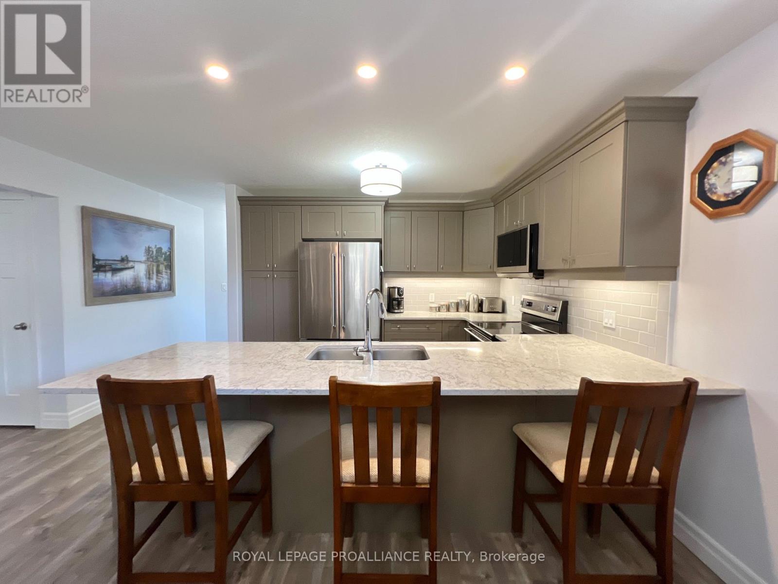 38 Mercedes Drive, Belleville, Ontario  K8N 0B7 - Photo 6 - X12981938