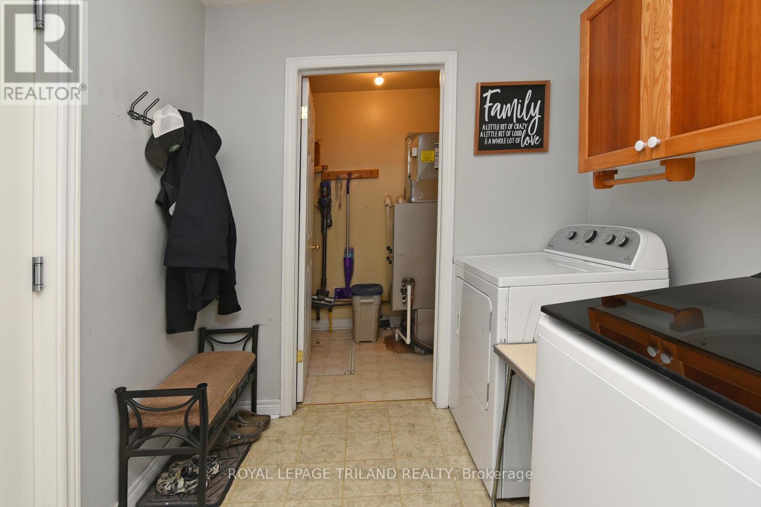 9907 Eric Street, Lambton Shores, Ontario  N0M 2N0 - Photo 24 - X12981916