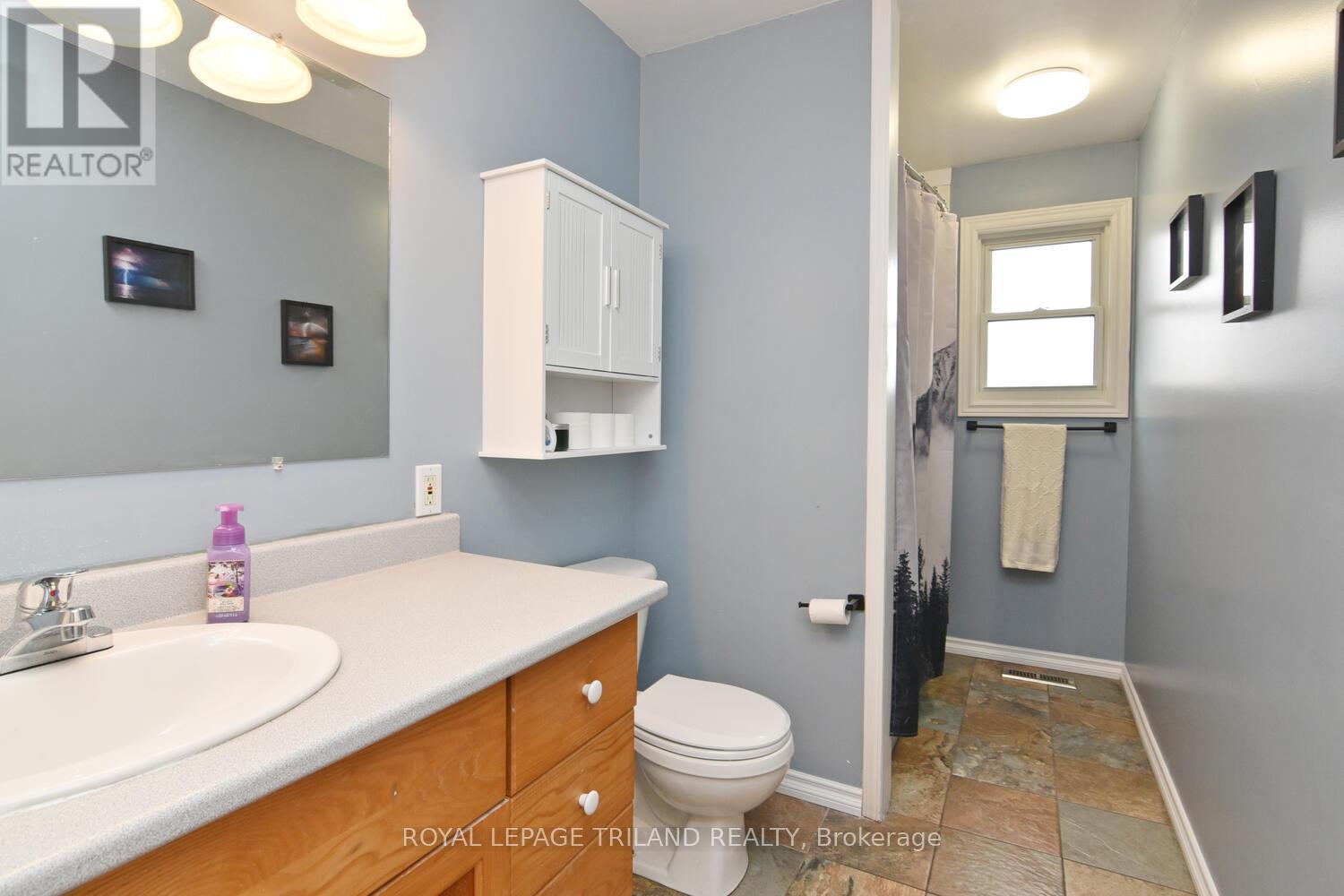 9907 Eric Street, Lambton Shores, Ontario  N0M 2N0 - Photo 26 - X12981916