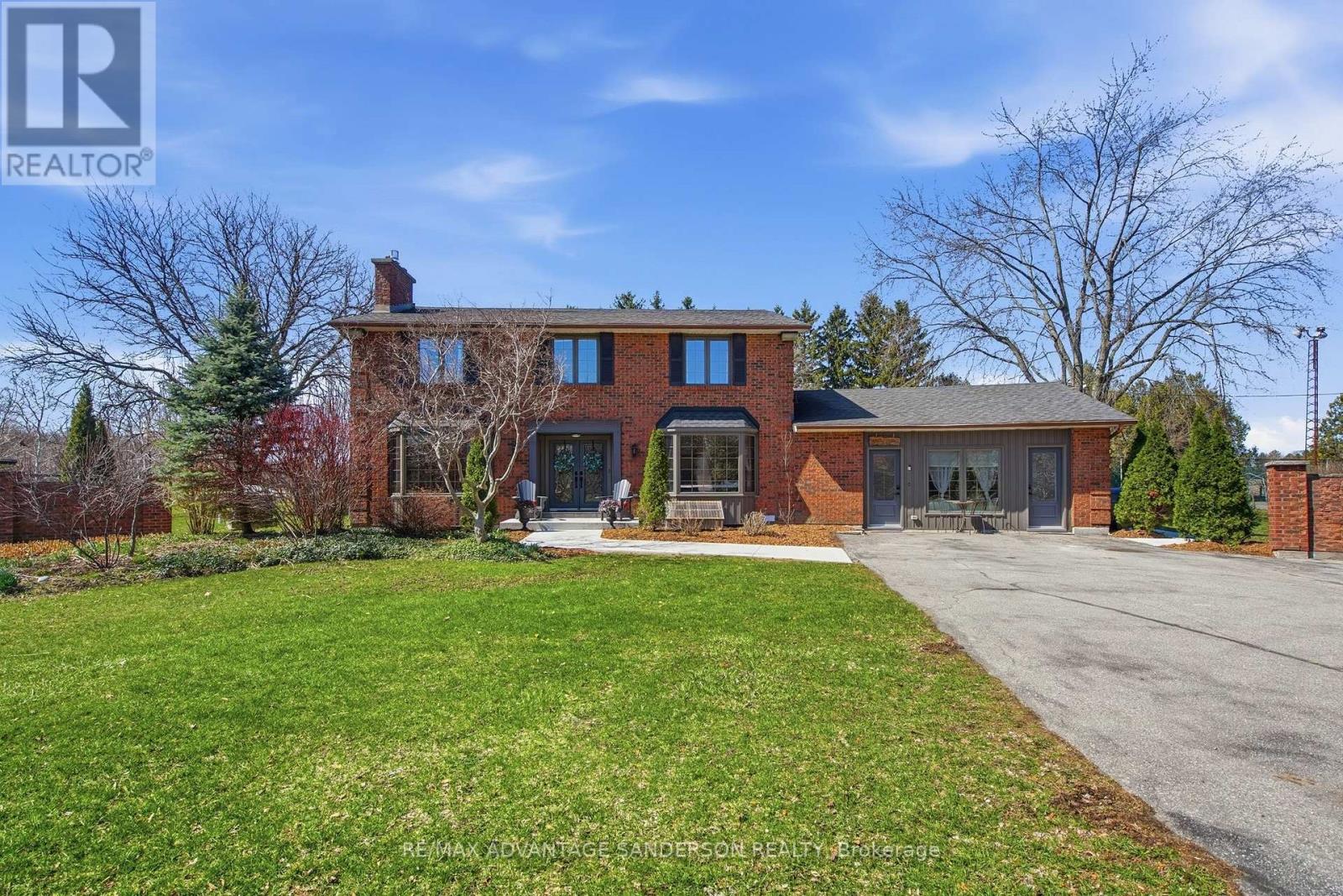 21727 Vanneck Road, Middlesex Centre, Ontario  N0L 1R0 - Photo 10 - X12982216