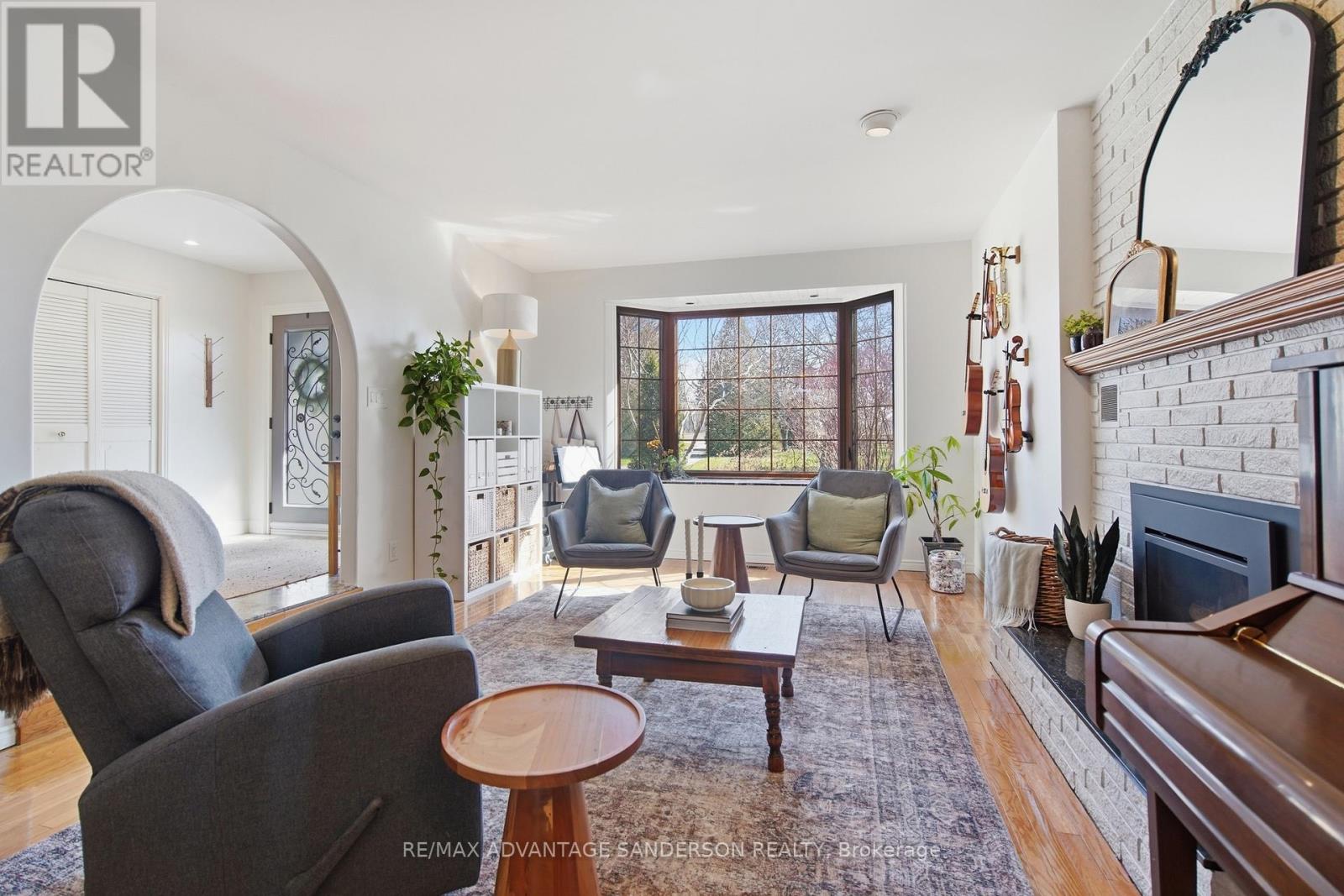 21727 Vanneck Road, Middlesex Centre, Ontario  N0L 1R0 - Photo 17 - X12982216