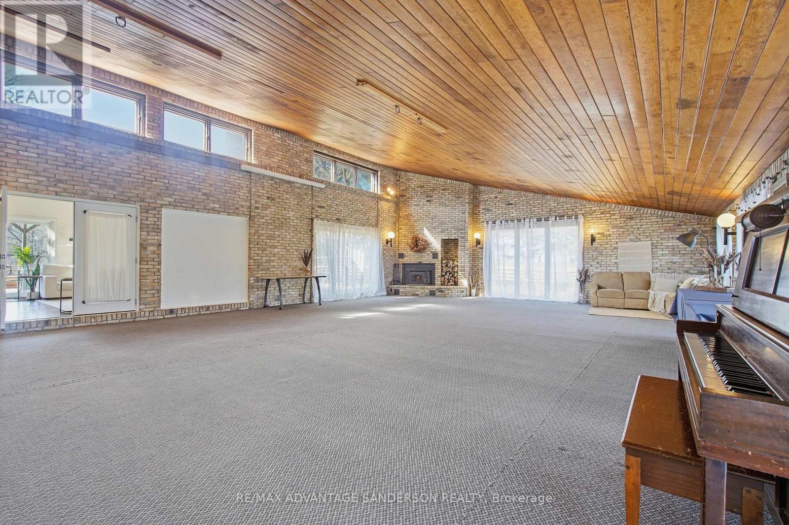 21727 Vanneck Road, Middlesex Centre, Ontario  N0L 1R0 - Photo 24 - X12982216