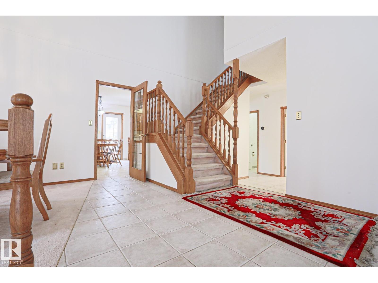 507 Burton Cl Nw, Edmonton, Alberta  T6R 2B2 - Photo 5 - E4481608