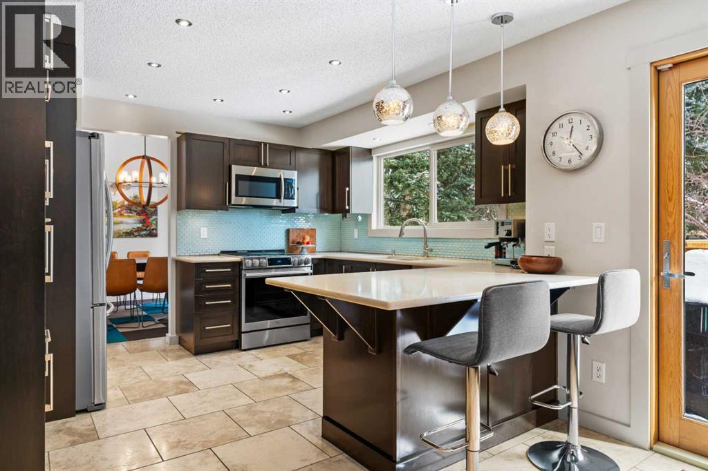 3370 Oakwood Drive Sw, Calgary, Alberta  T2V 4K6 - Photo 10 - A2297923