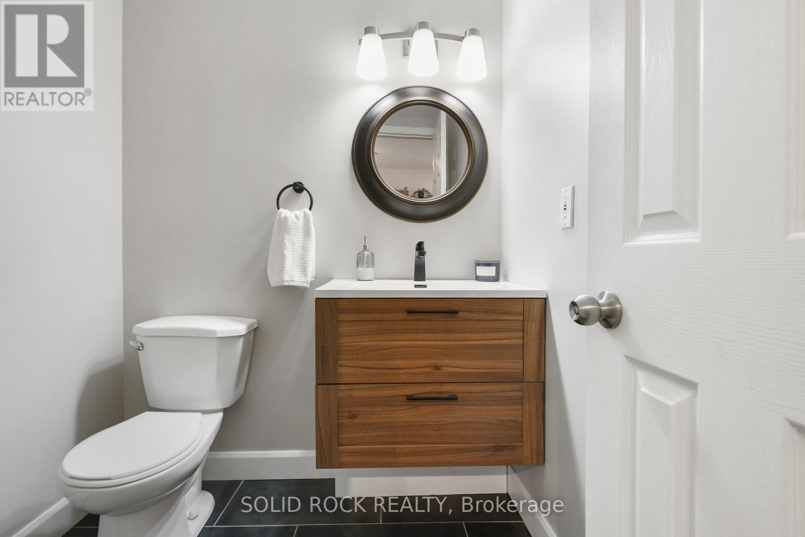 50 Spruce Crescent, Arnprior, Ontario  K7S 3V8 - Photo 15 - X12981960