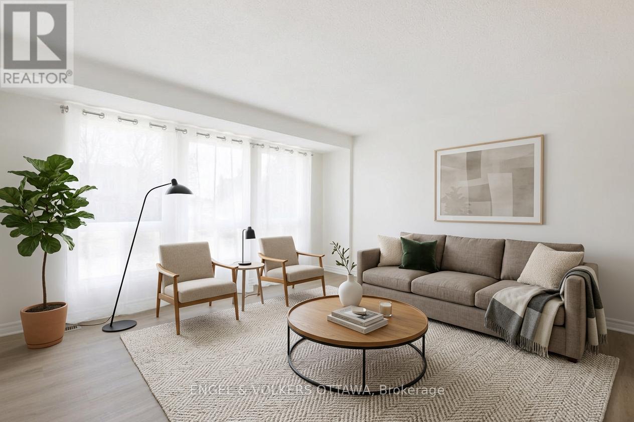 424 Phoenix Crescent, Ottawa, Ontario  K1E 2E5 - Photo 8 - X12981964