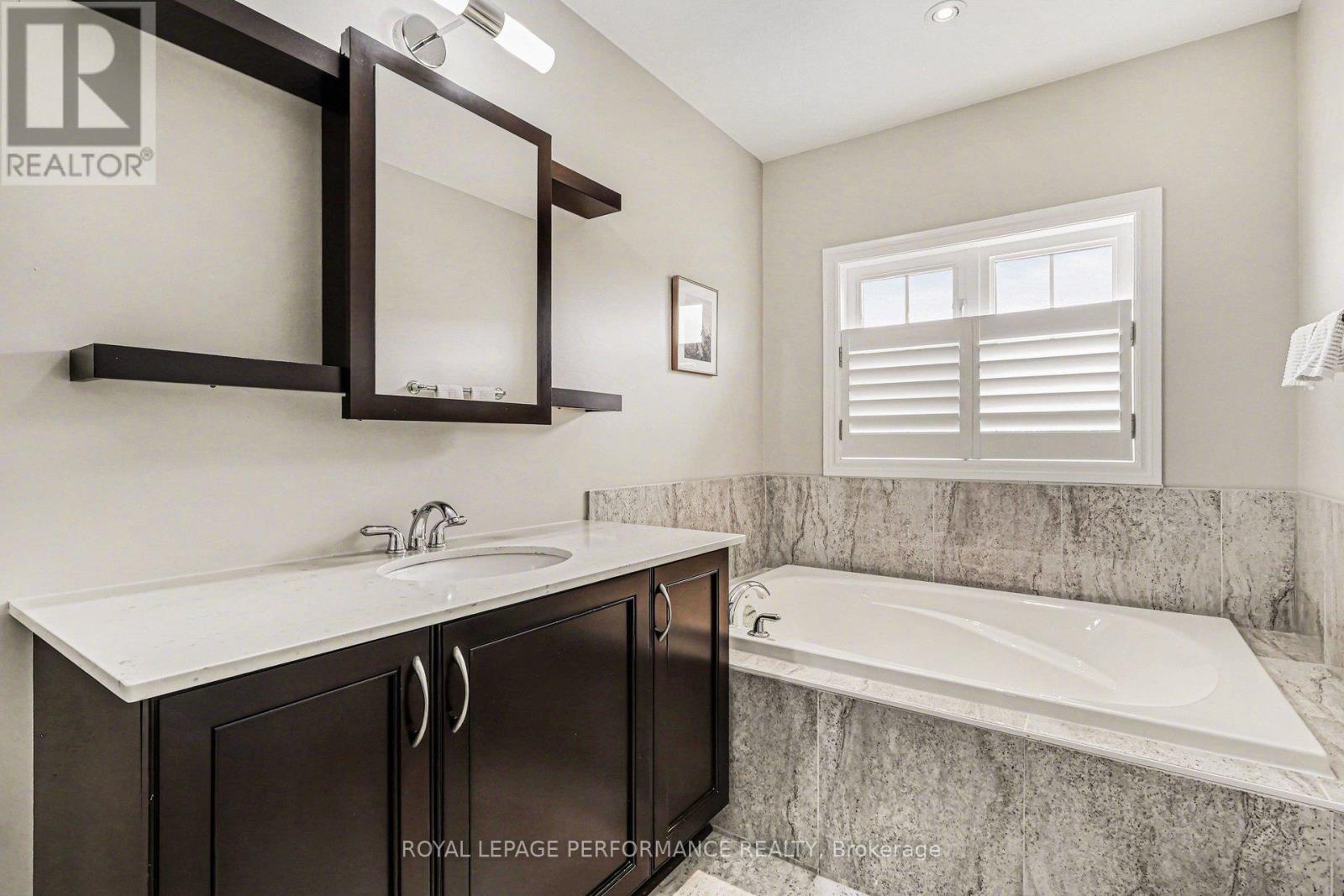 530 Salzburg Drive, Ottawa, Ontario  K4A 0C6 - Photo 23 - X12981968