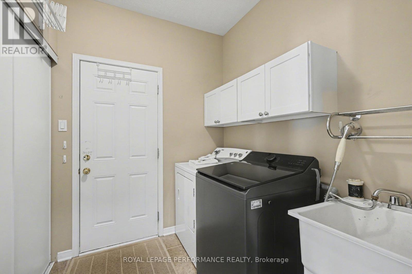 2202 Clendenan Crescent, Ottawa, Ontario  K4A 4S8 - Photo 15 - X12981986