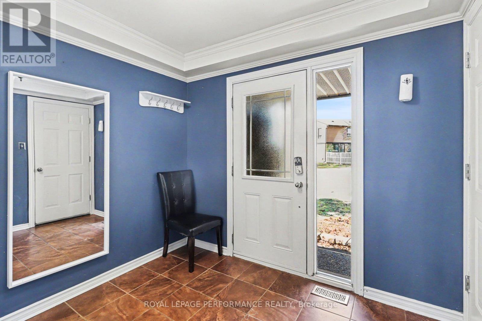 7004 Bilberry Drive, Ottawa, Ontario  K1C 3R6 - Photo 26 - X12982004