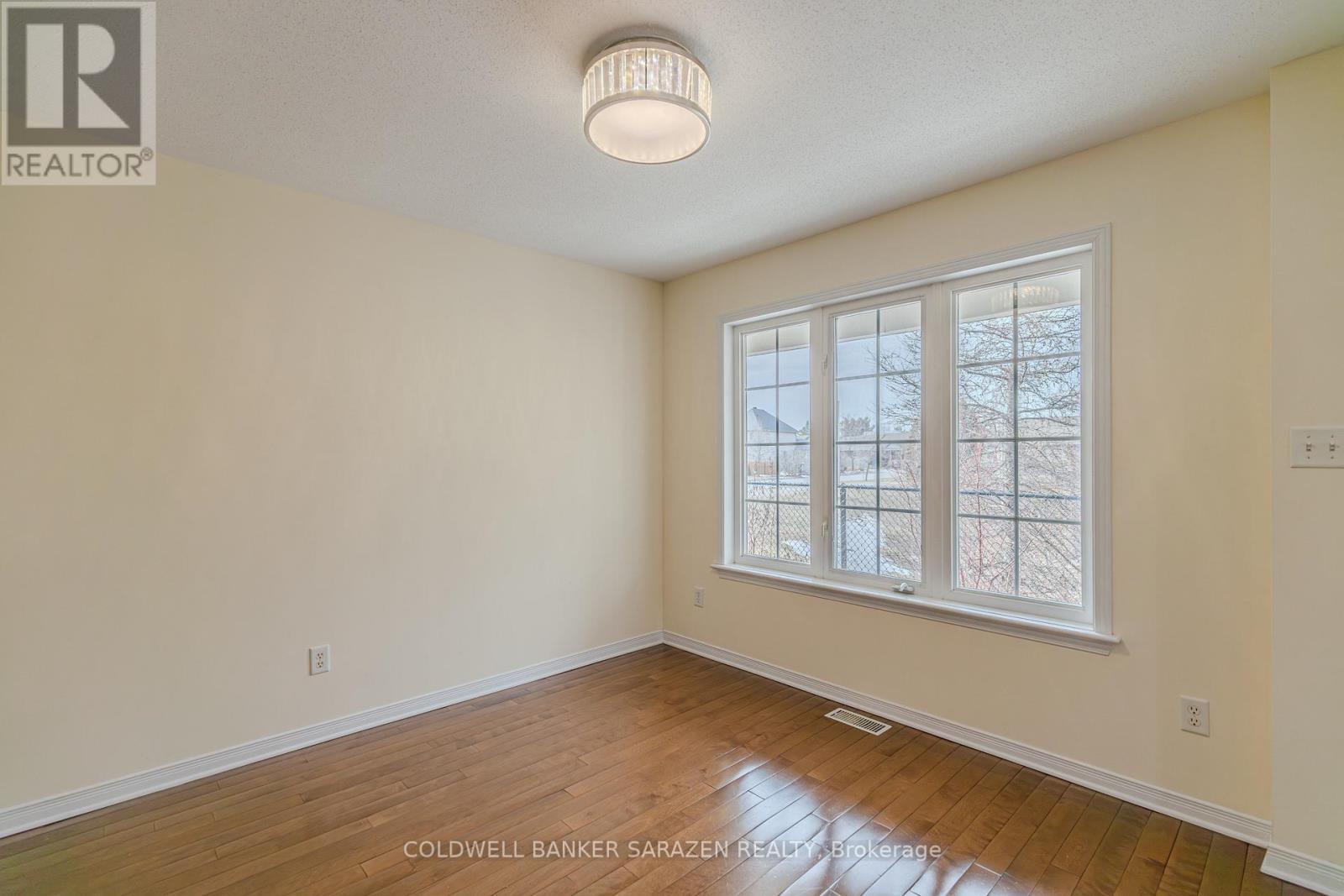 486 Wisteria Crescent, Ottawa, Ontario  K1V 0N6 - Photo 14 - X12982030