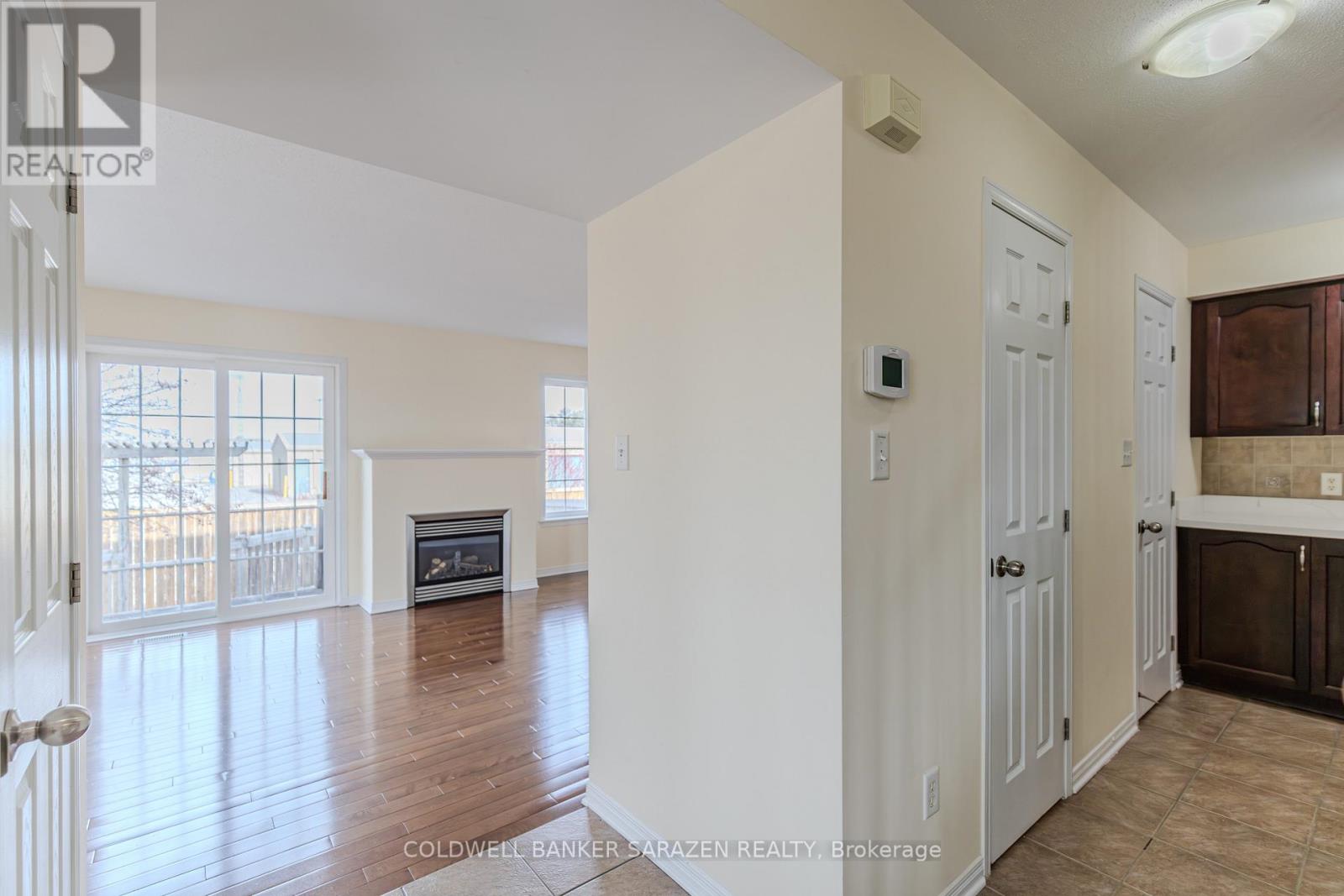 486 Wisteria Crescent, Ottawa, Ontario  K1V 0N6 - Photo 6 - X12982030