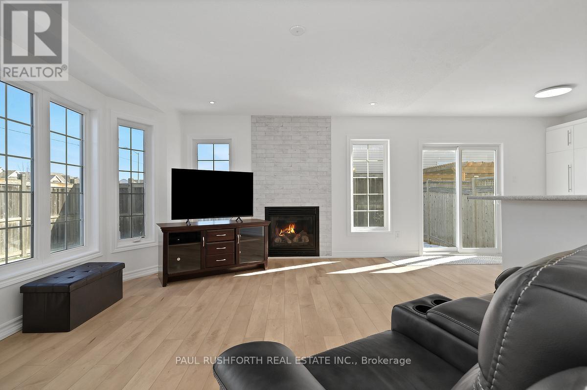 2782 Grand Canal Street, Ottawa, Ontario  K2J 0T2 - Photo 6 - X12982036