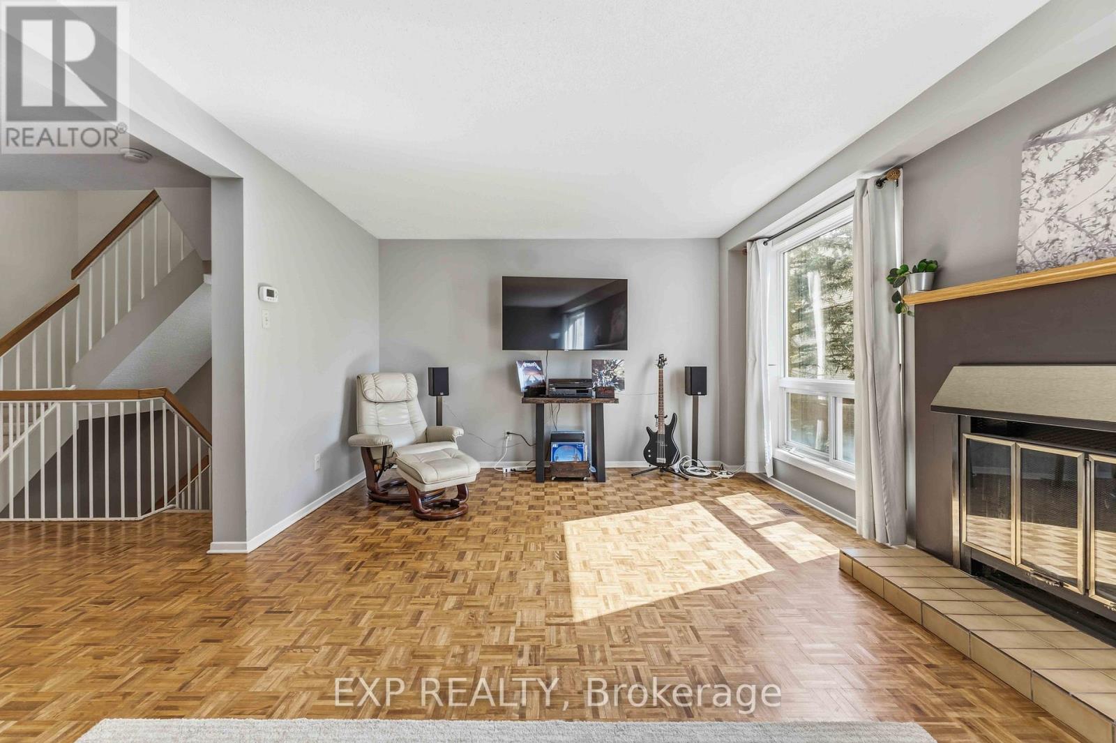 E - 1 Crestlea Crescent, Ottawa, Ontario  K2G 4N1 - Photo 10 - X12982110