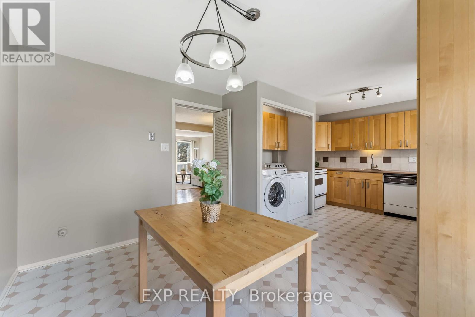 E - 1 Crestlea Crescent, Ottawa, Ontario  K2G 4N1 - Photo 17 - X12982110