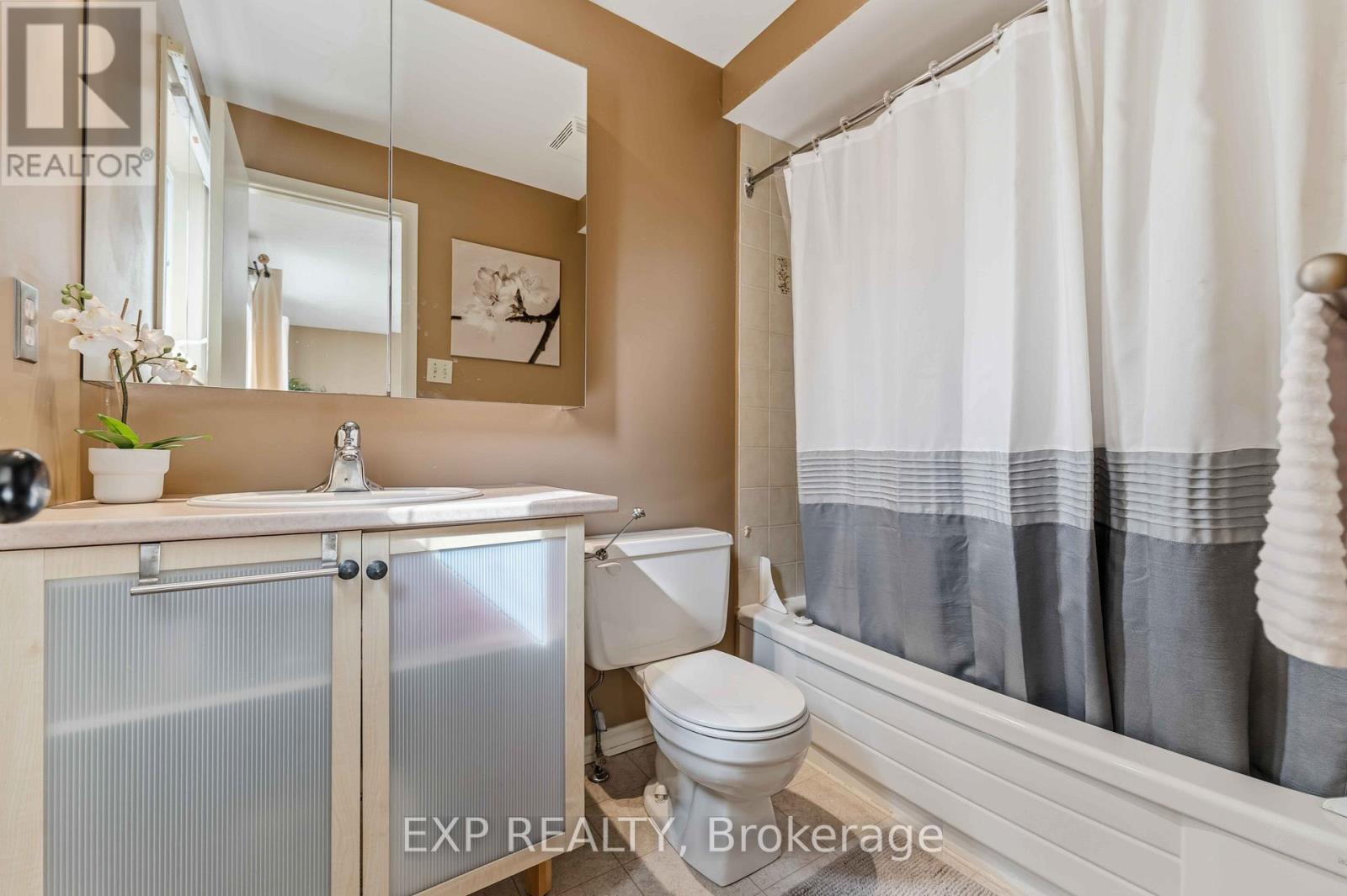 E - 1 Crestlea Crescent, Ottawa, Ontario  K2G 4N1 - Photo 22 - X12982110