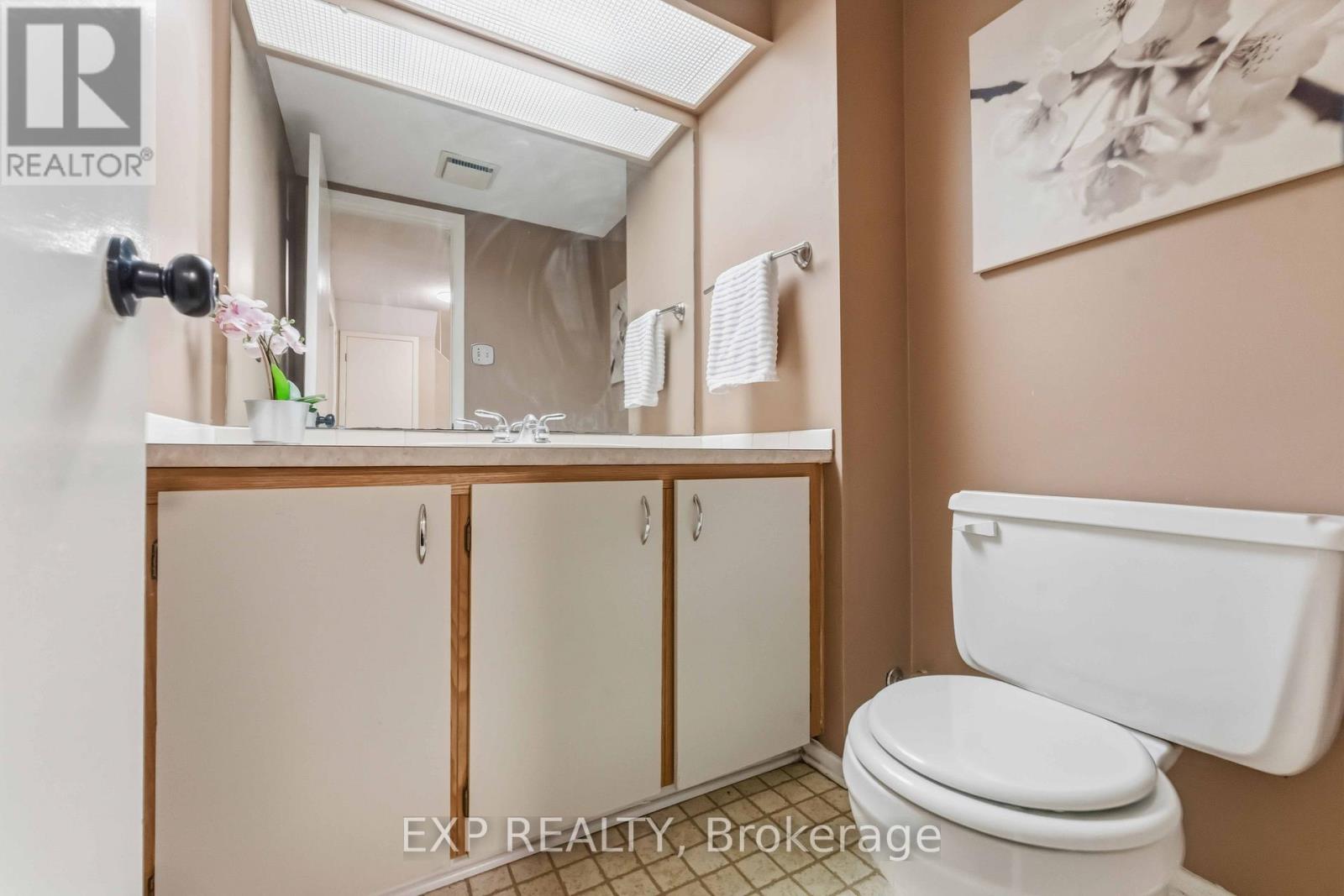 E - 1 Crestlea Crescent, Ottawa, Ontario  K2G 4N1 - Photo 27 - X12982110