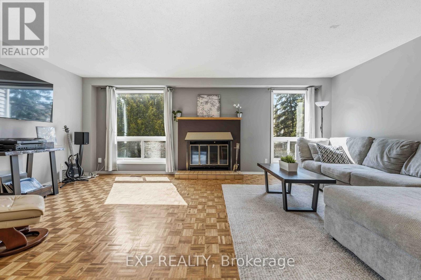 E - 1 Crestlea Crescent, Ottawa, Ontario  K2G 4N1 - Photo 8 - X12982110