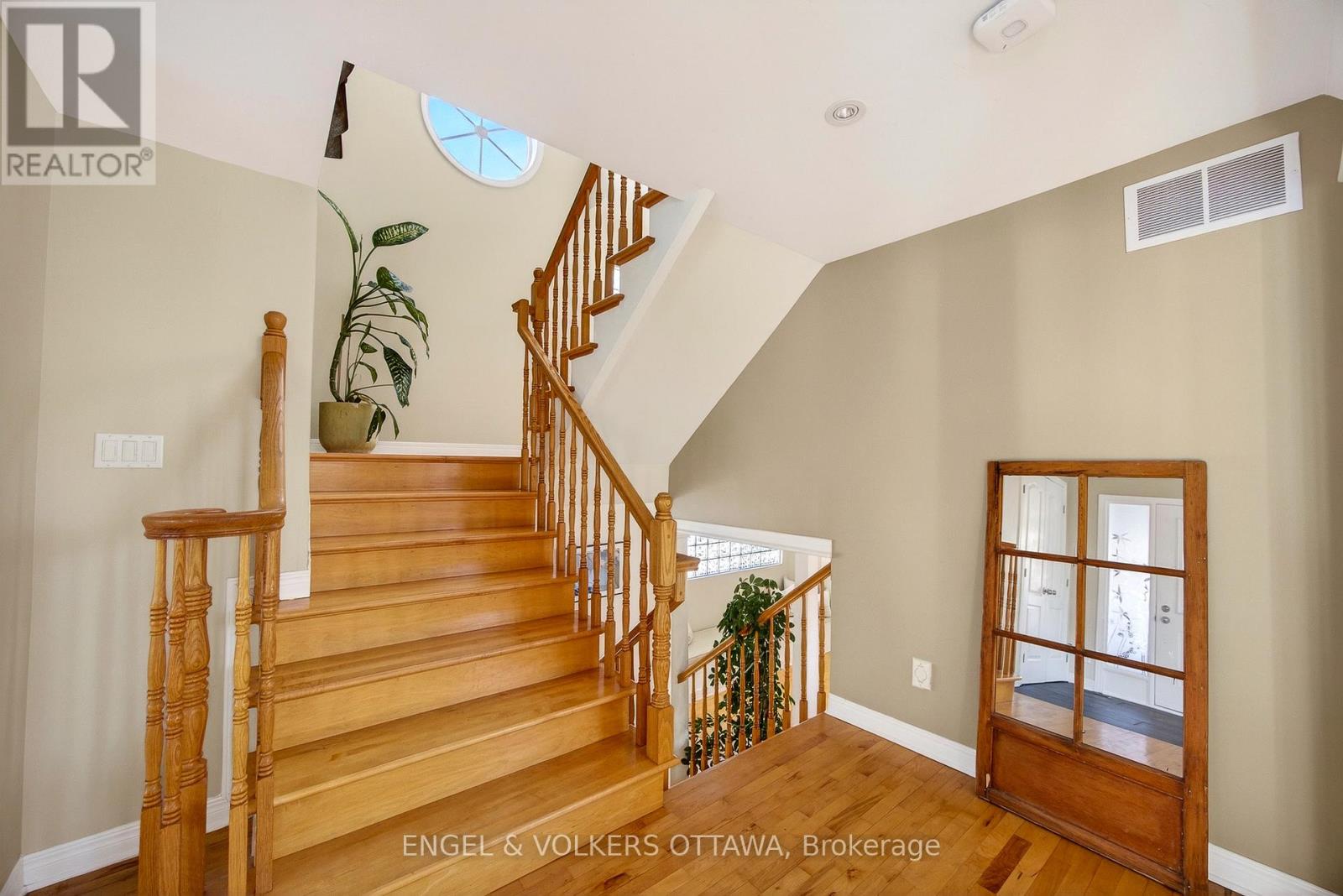 66 Aylmer Avenue, Ottawa, Ontario  K1S 2X3 - Photo 9 - X12982168