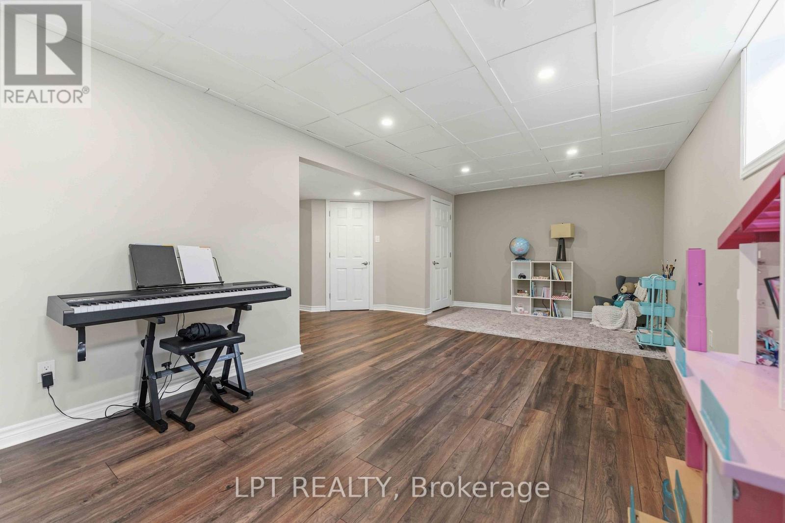 782 Maloja Way, Ottawa, Ontario  K2S 1B9 - Photo 21 - X12982218