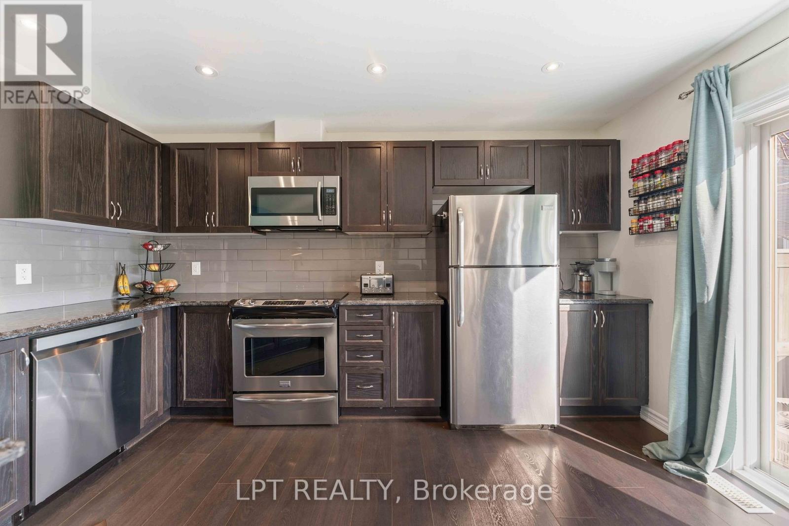 782 Maloja Way, Ottawa, Ontario  K2S 1B9 - Photo 8 - X12982218