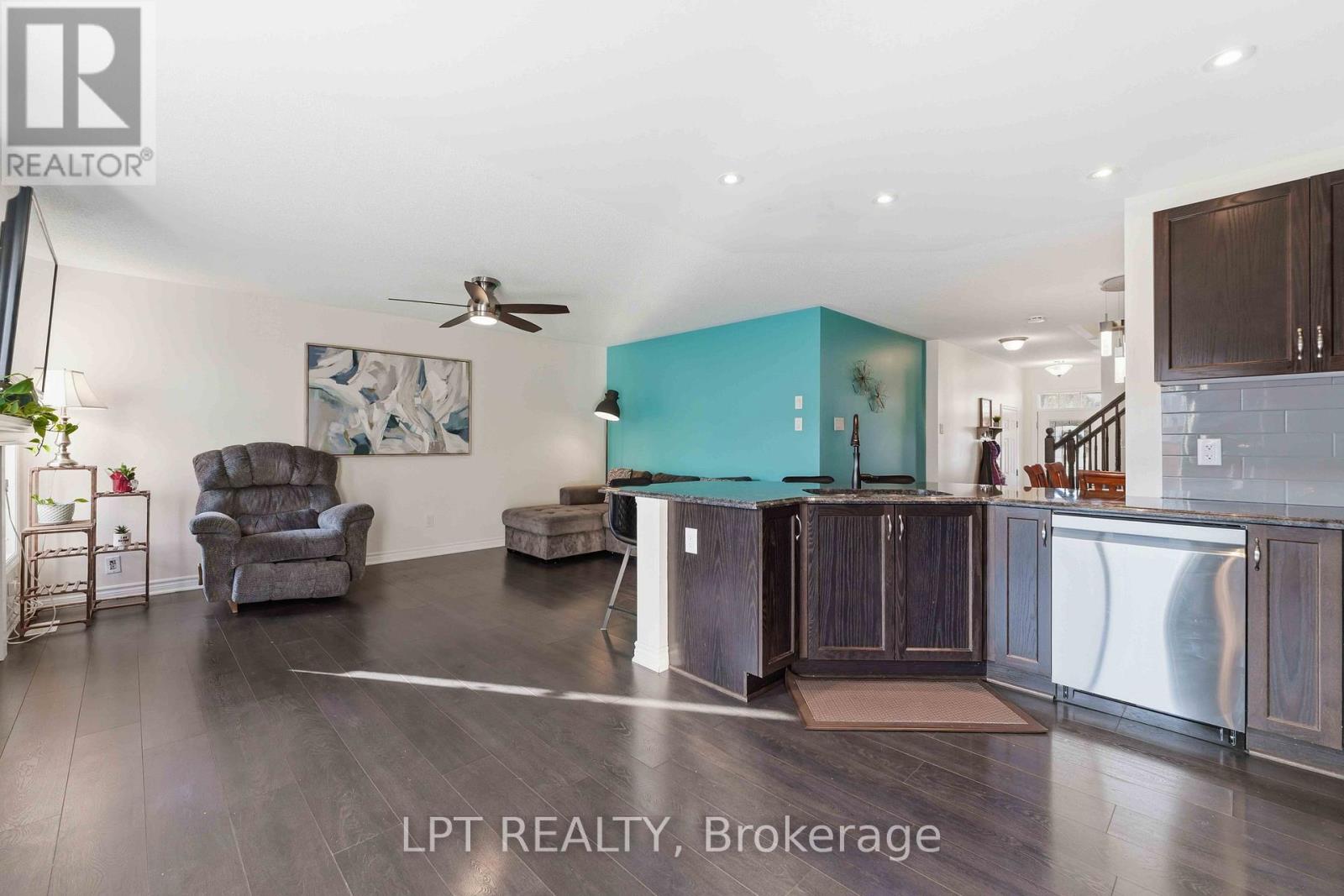 782 Maloja Way, Ottawa, Ontario  K2S 1B9 - Photo 9 - X12982218