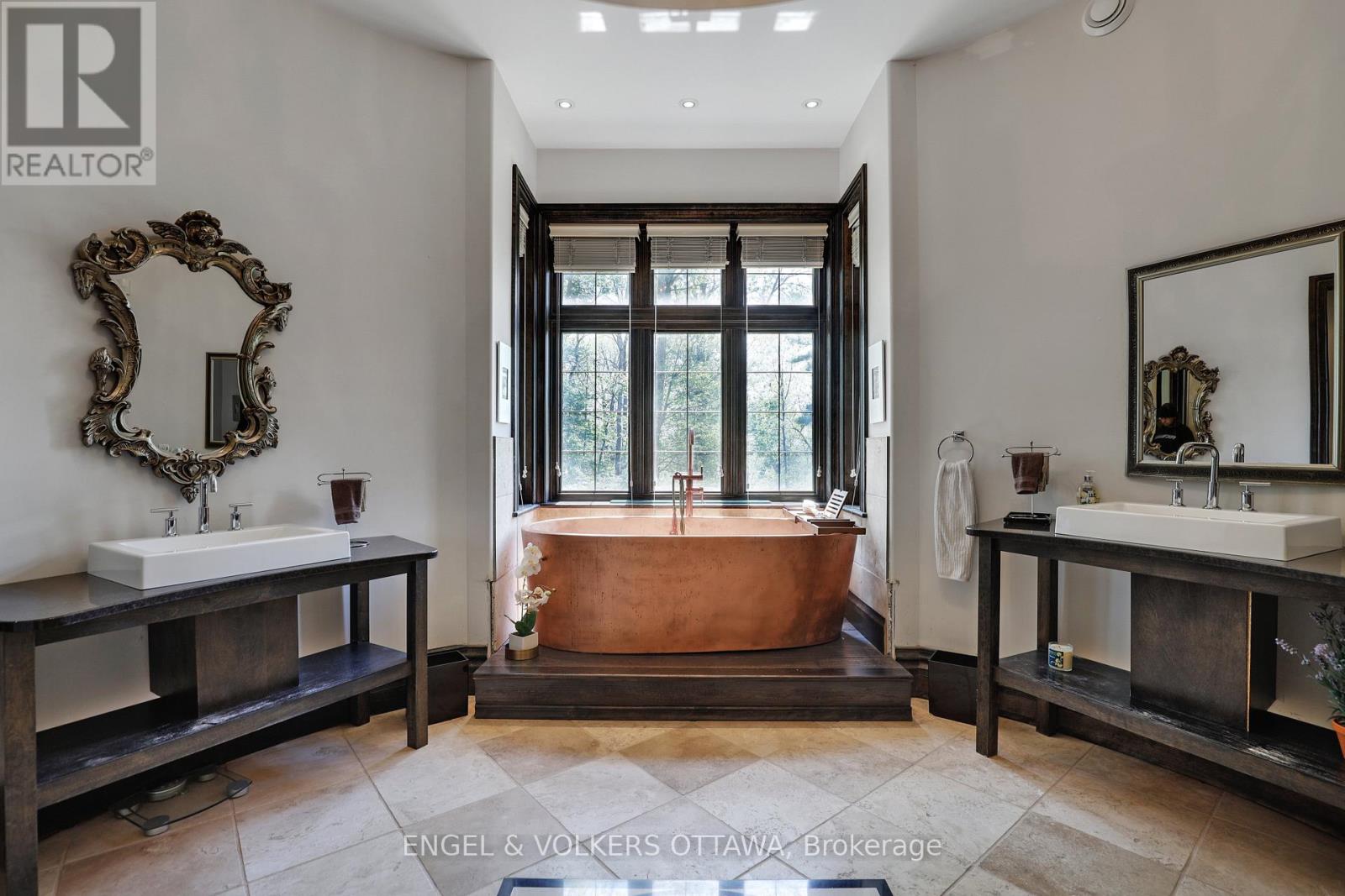 2892 Presquile Road, Alfred And Plantagenet, Ontario  K0B 1J0 - Photo 21 - X12982242