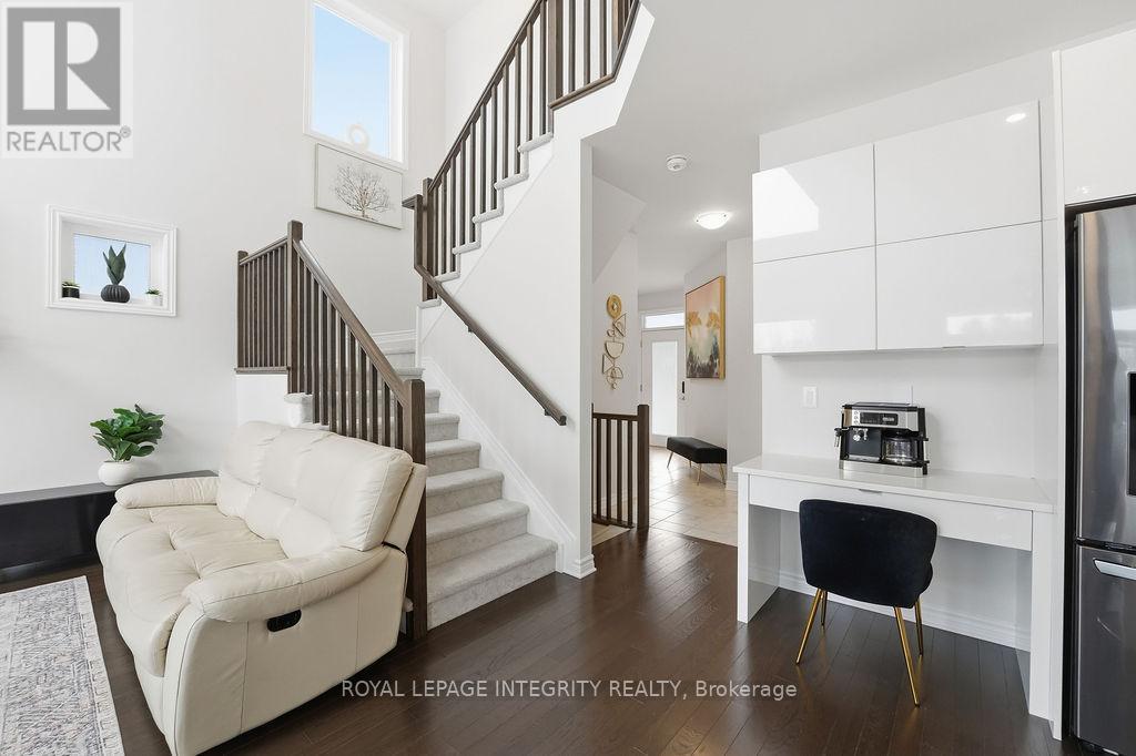 605 Enclave Lane, Clarence-Rockland, Ontario  K4K 0M8 - Photo 4 - X12982290