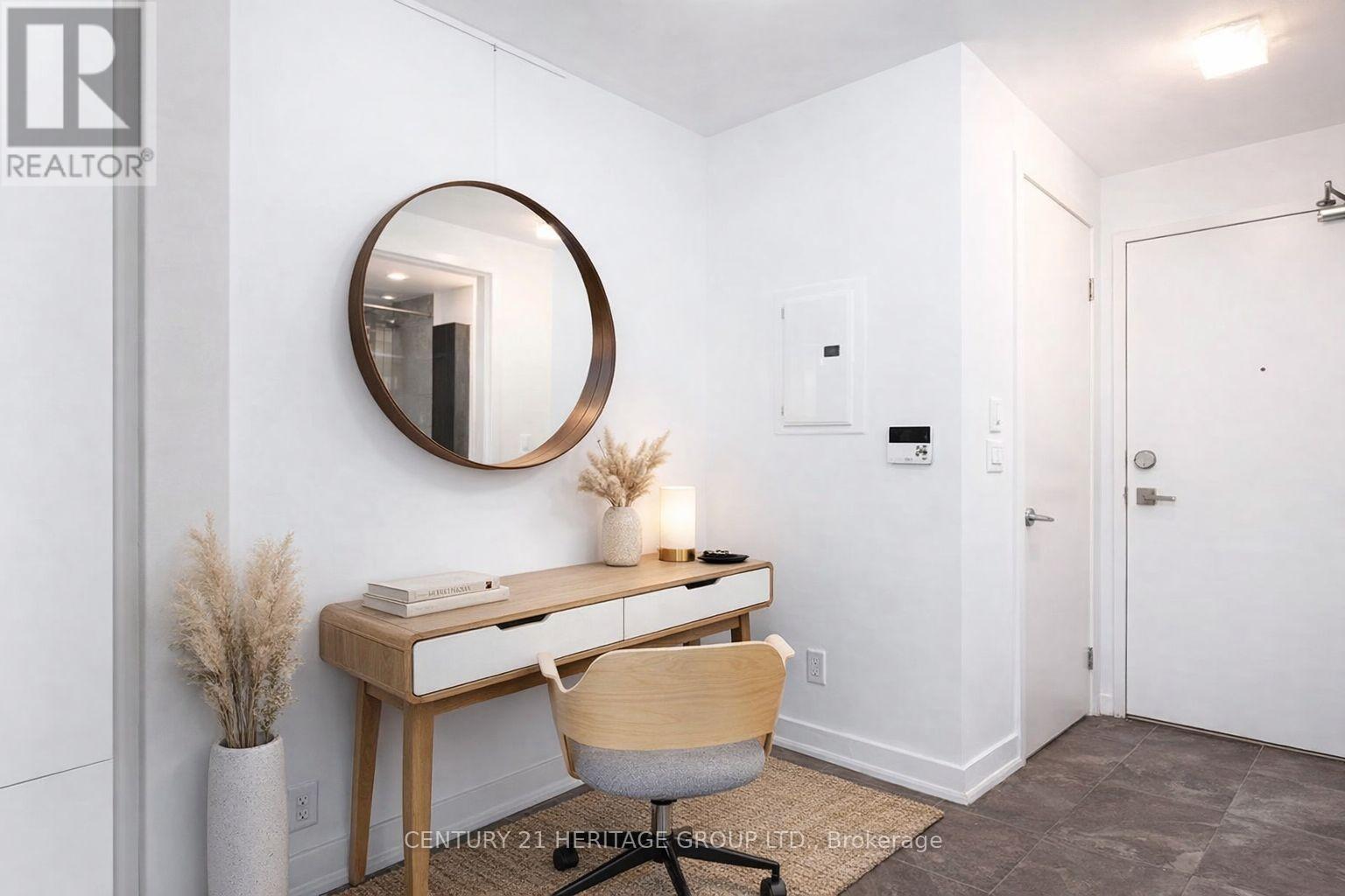 4701 - 12 York Street, Toronto, Ontario  M5J 0B1 - Photo 2 - C12971874