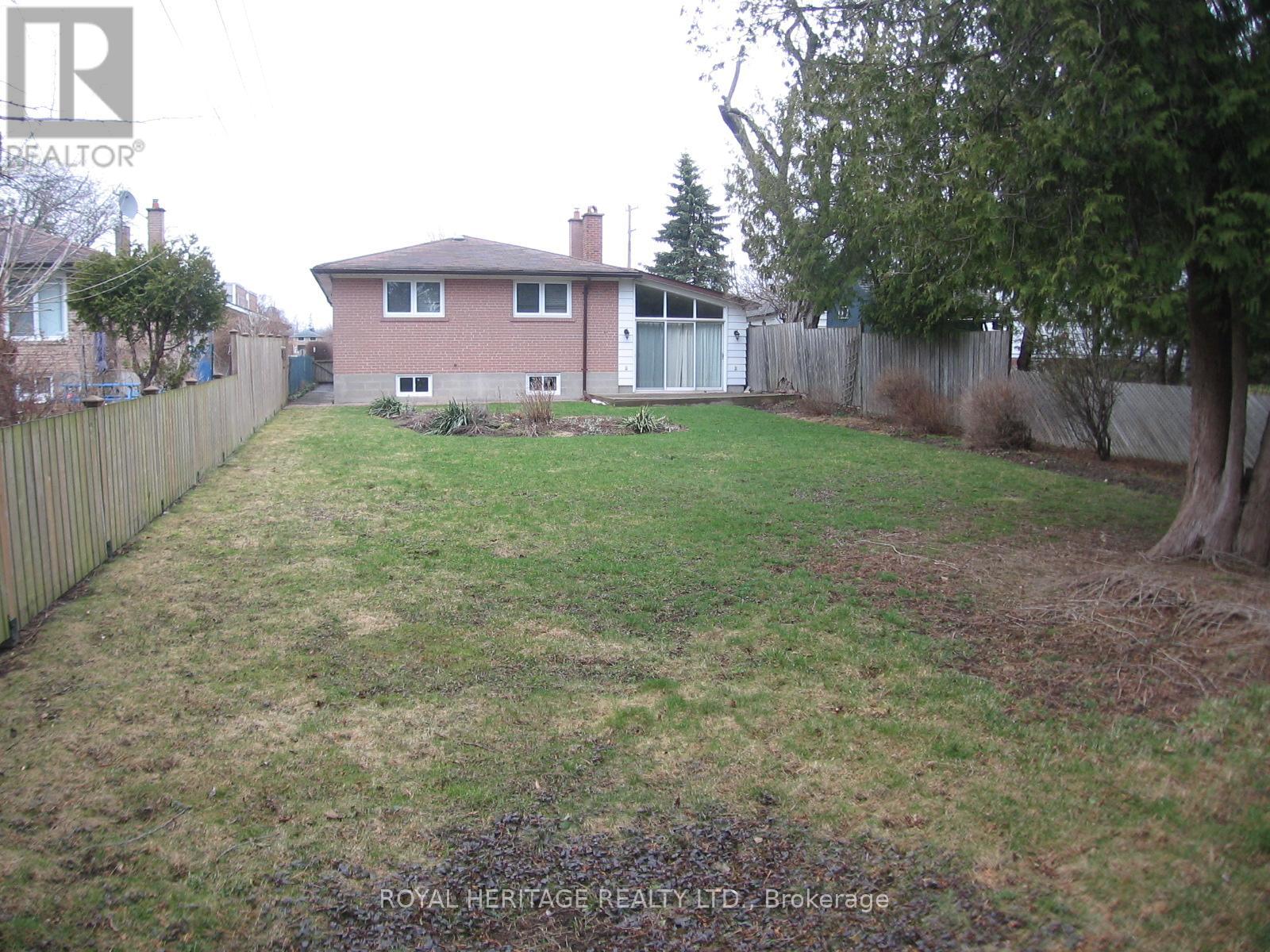 65 Bennett Road, Toronto, Ontario  M1E 3Y2 - Photo 8 - E12763092