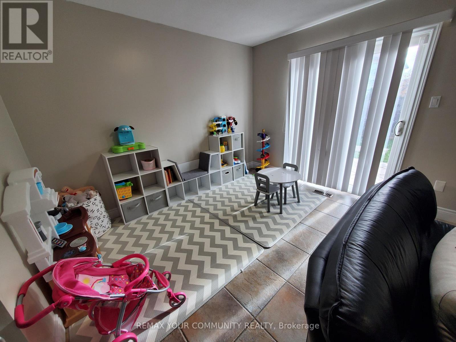 189 Aberdeen Avenue, Vaughan, Ontario  L4L 1C3 - Photo 11 - N12979756