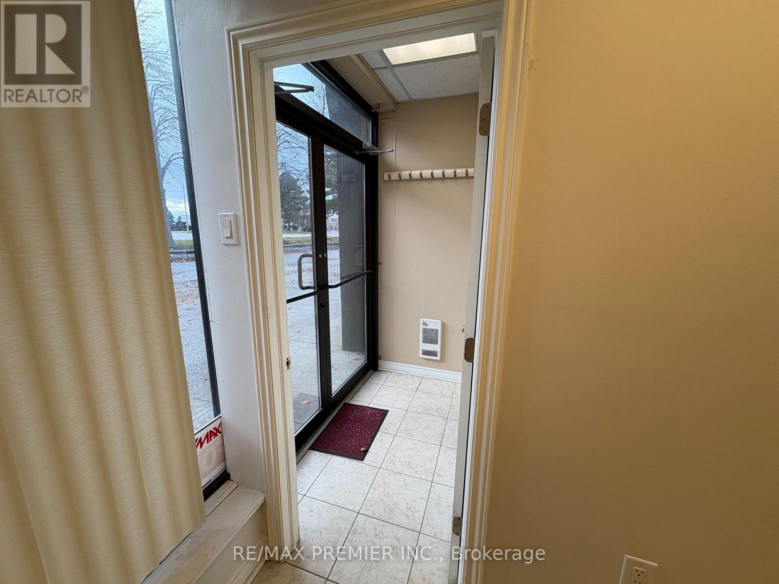 24 - 2150 Steeles Avenue W, Vaughan, Ontario  L4K 2Y7 - Photo 2 - N12963346