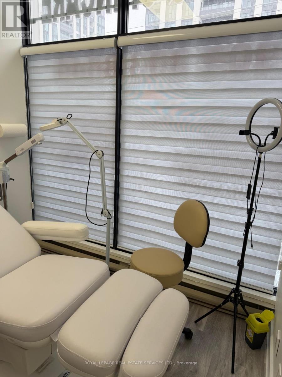 106 - 712 Davis Drive, Newmarket, Ontario  L3Y 8C3 - Photo 13 - N12981148