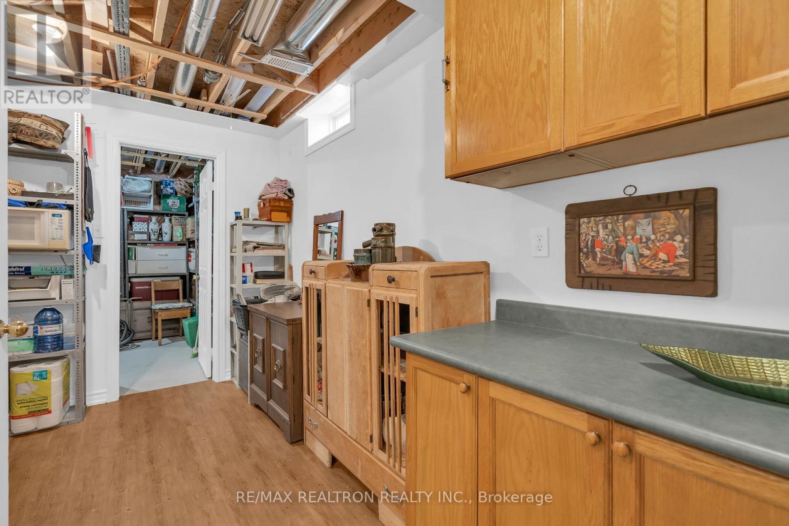 17 Marchant Circle, King, Ontario  L0G 1T0 - Photo 33 - N12978148