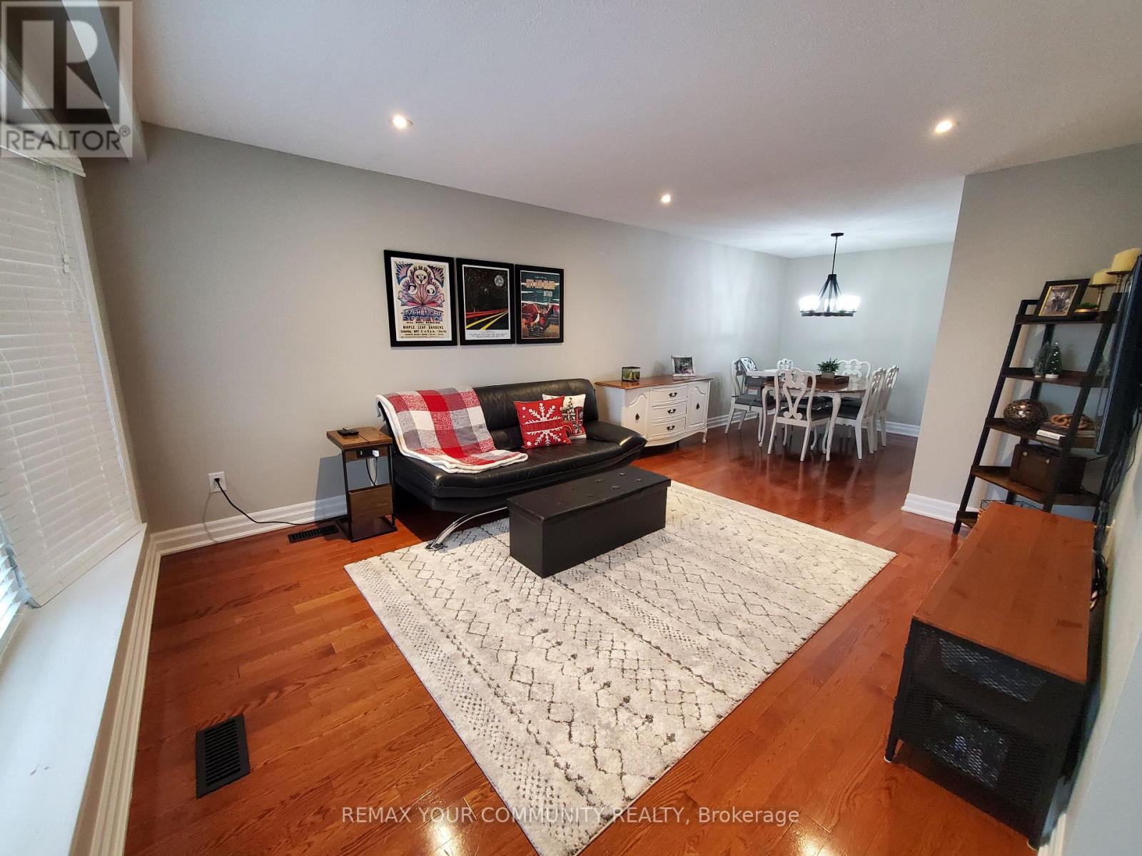 189 Aberdeen Avenue, Vaughan, Ontario  L4L 1C3 - Photo 5 - N12979756