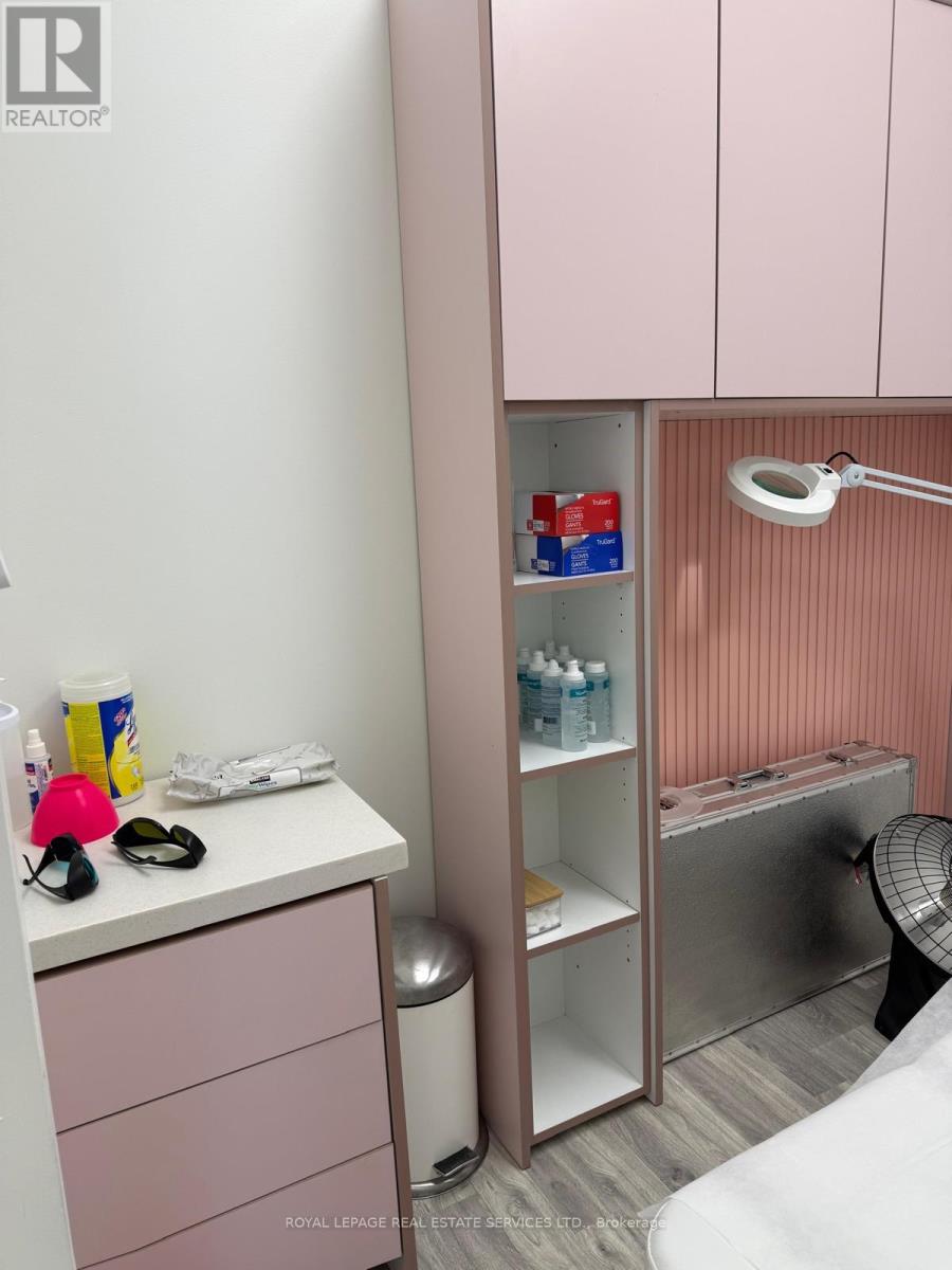 106 - 712 Davis Drive, Newmarket, Ontario  L3Y 8C3 - Photo 11 - N12981148