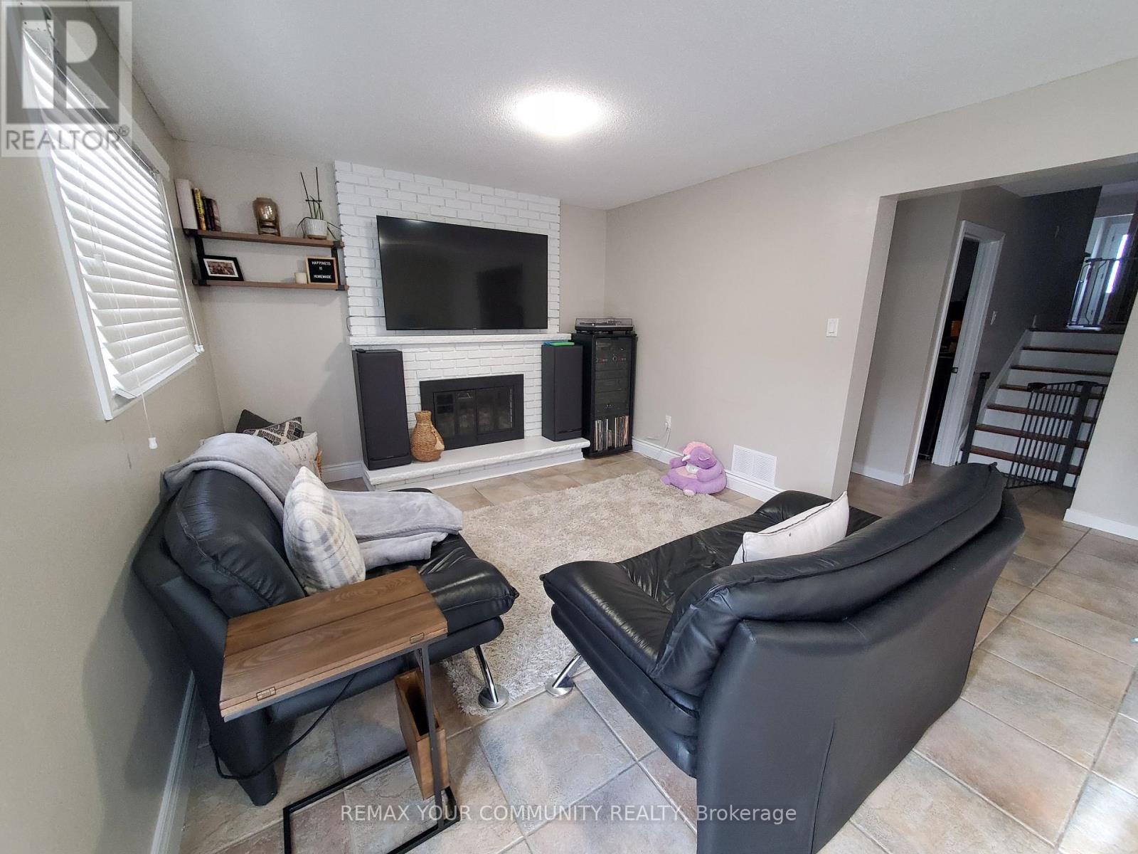 189 Aberdeen Avenue, Vaughan, Ontario  L4L 1C3 - Photo 10 - N12979756