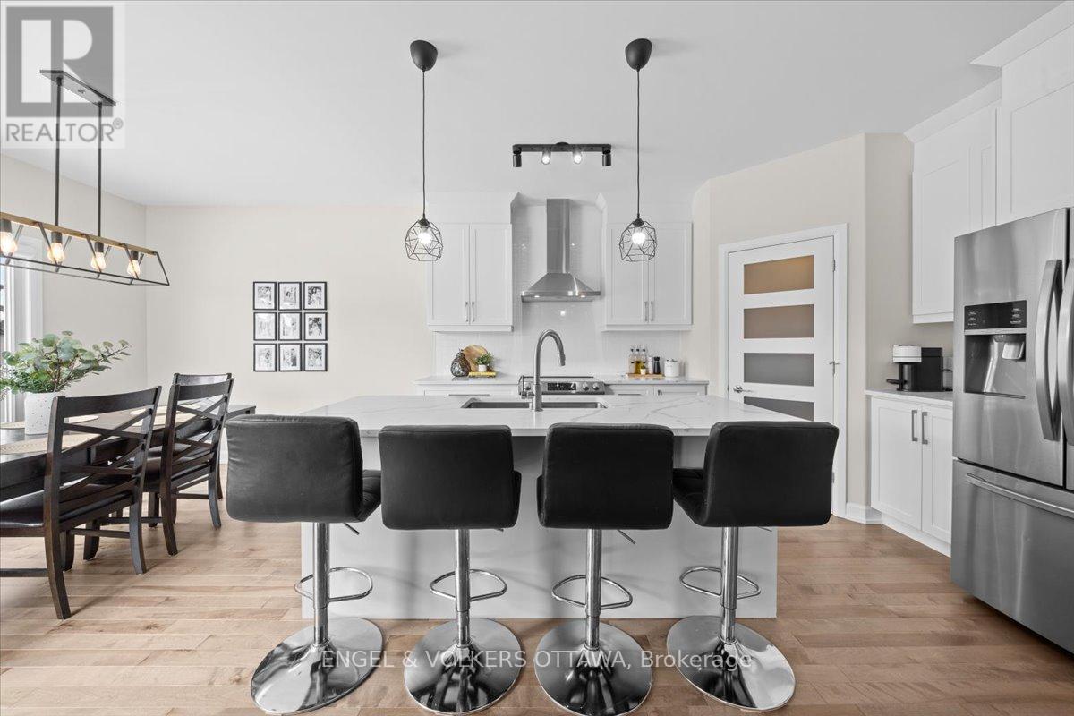 624 Geneva Crescent, Russell, Ontario  K0A 1W0 - Photo 5 - X12822734