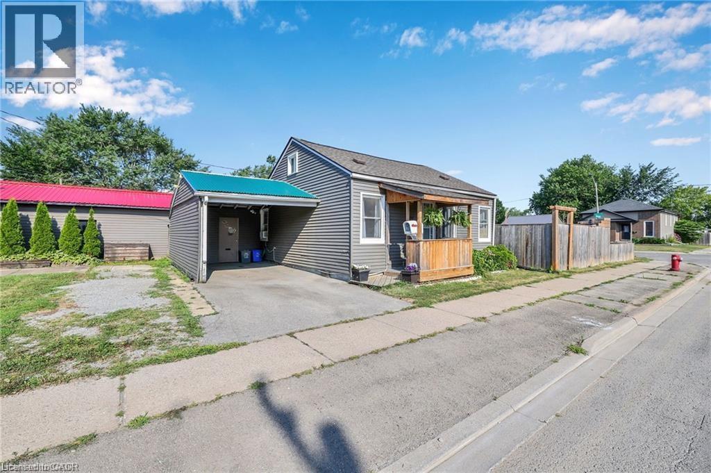 104 Southworth Street, Welland, Ontario  L3B 1Y8 - Photo 3 - 40819508