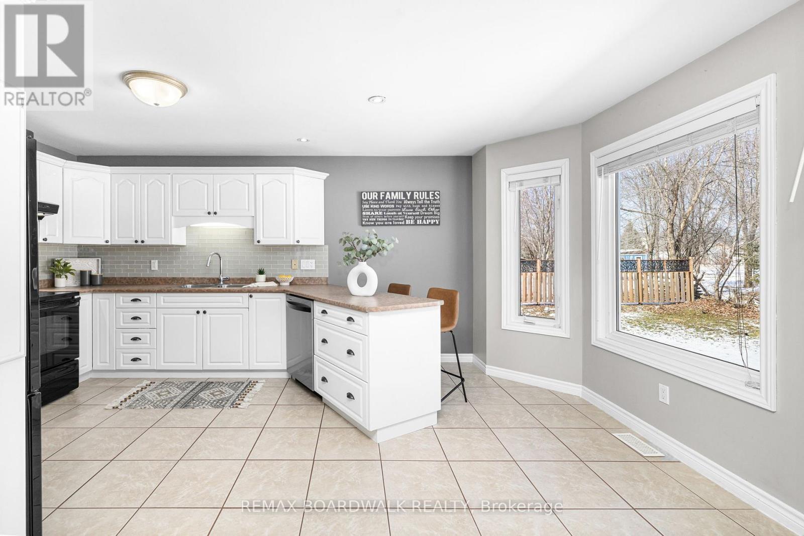 157 Macpherson Way, Rr #7 Way, Perth, Ontario  K7H 3C9 - Photo 11 - X12971340