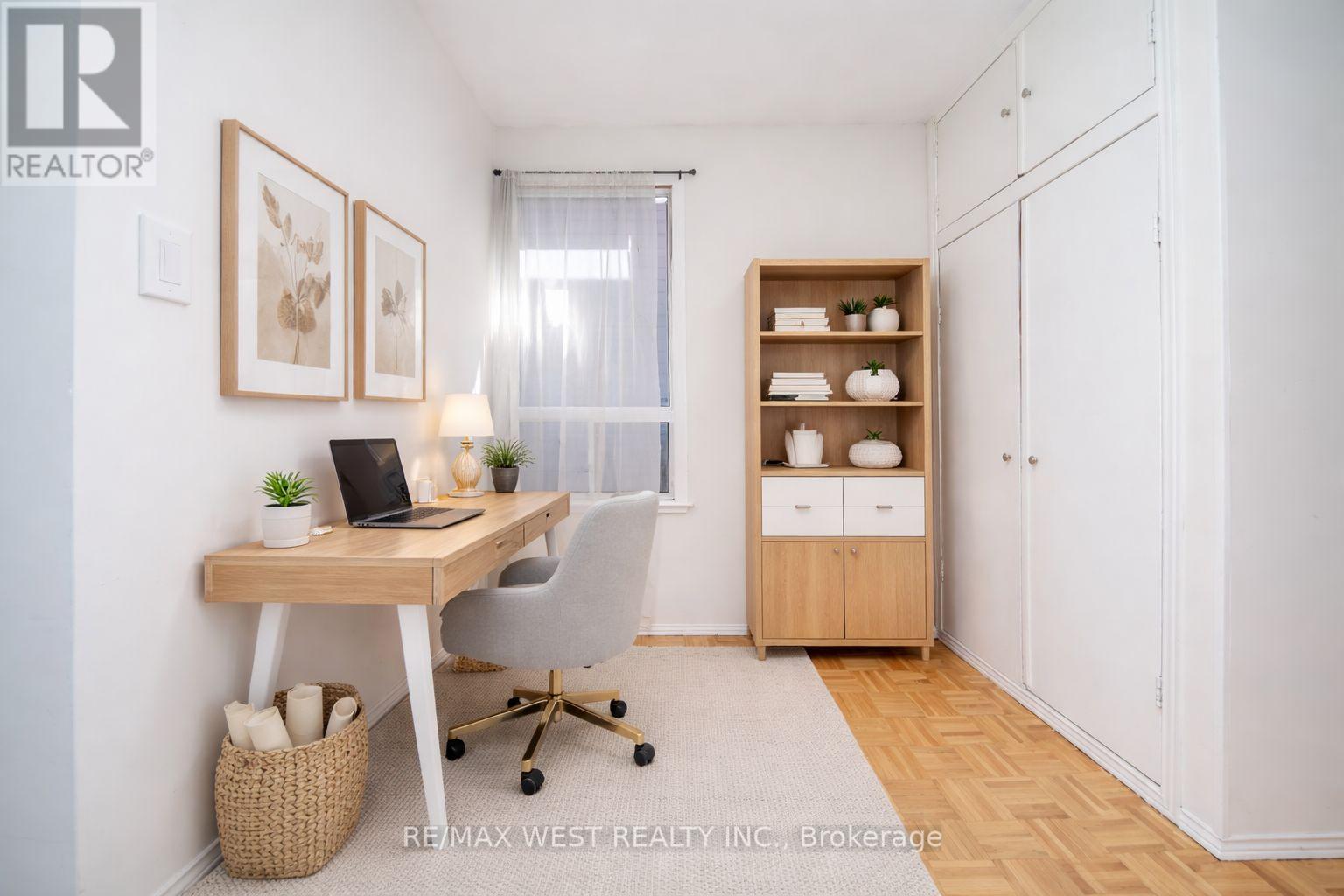 195 Islington Avenue, Toronto (New Toronto), Ontario  M8V 3B8 - Photo 7 - W12976218