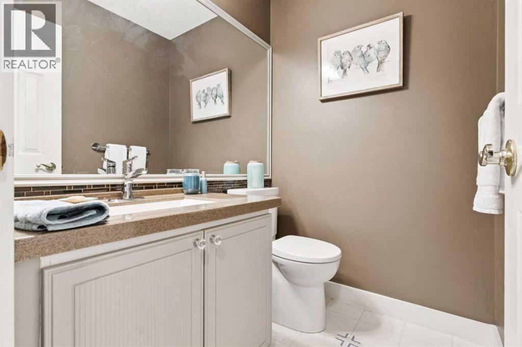 41 Shannon Circle SW, Calgary, Alberta  T2Y 2K4 - Photo 14 - A2268909