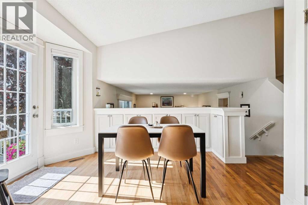 41 Shannon Circle SW, Calgary, Alberta  T2Y 2K4 - Photo 8 - A2268909