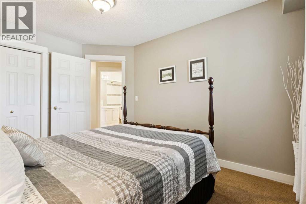 41 Shannon Circle SW, Calgary, Alberta  T2Y 2K4 - Photo 20 - A2268909