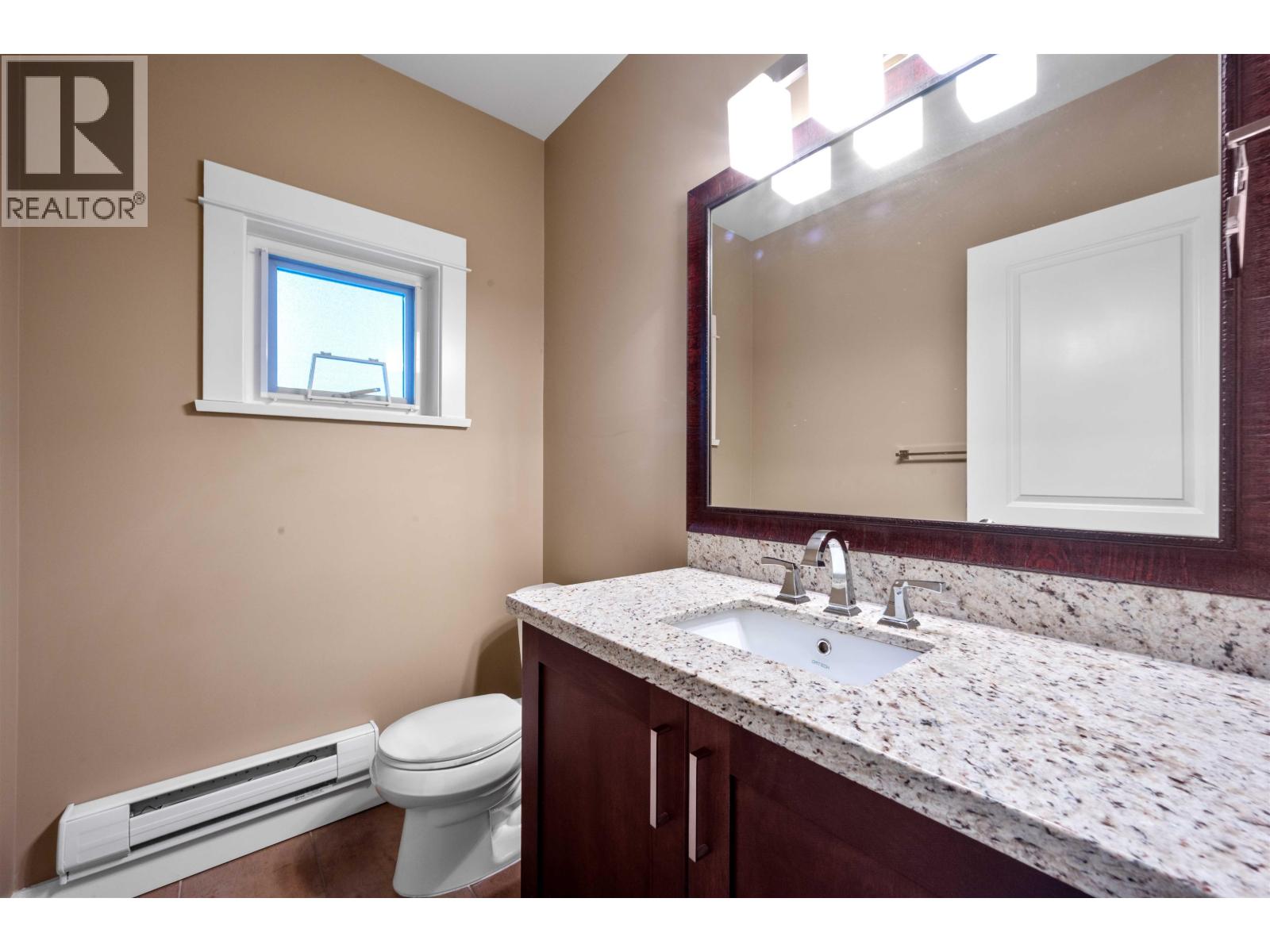 25 1130 Ewen Avenue, New Westminster, British Columbia  V3M 5E4 - Photo 23 - R3085409