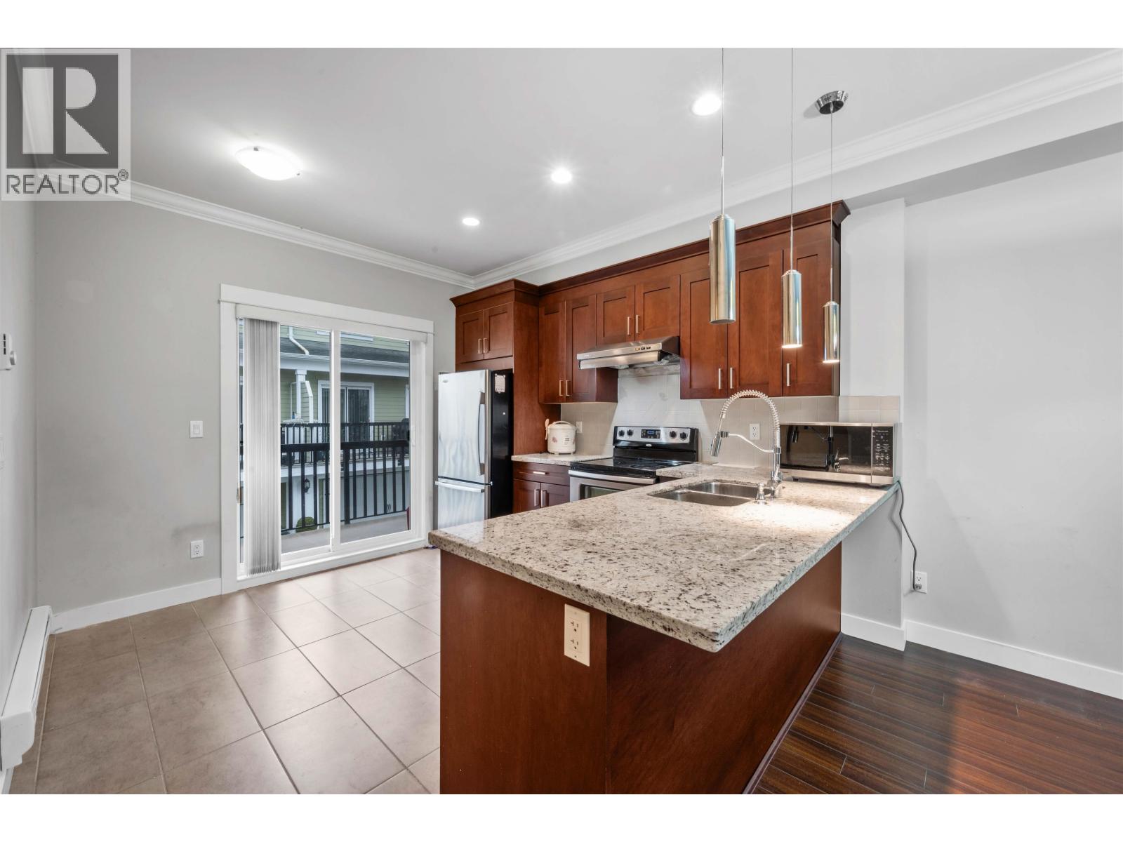 25 1130 Ewen Avenue, New Westminster, British Columbia  V3M 5E4 - Photo 6 - R3085409